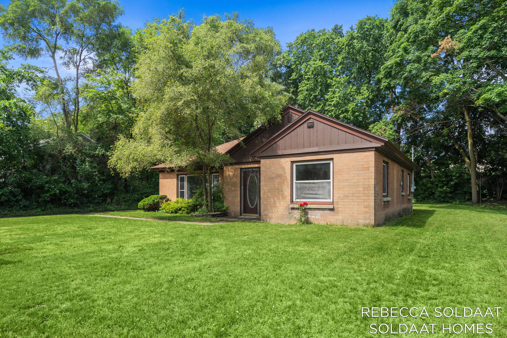 1621 Preston Avenue NW Grand Rapids MI 49504