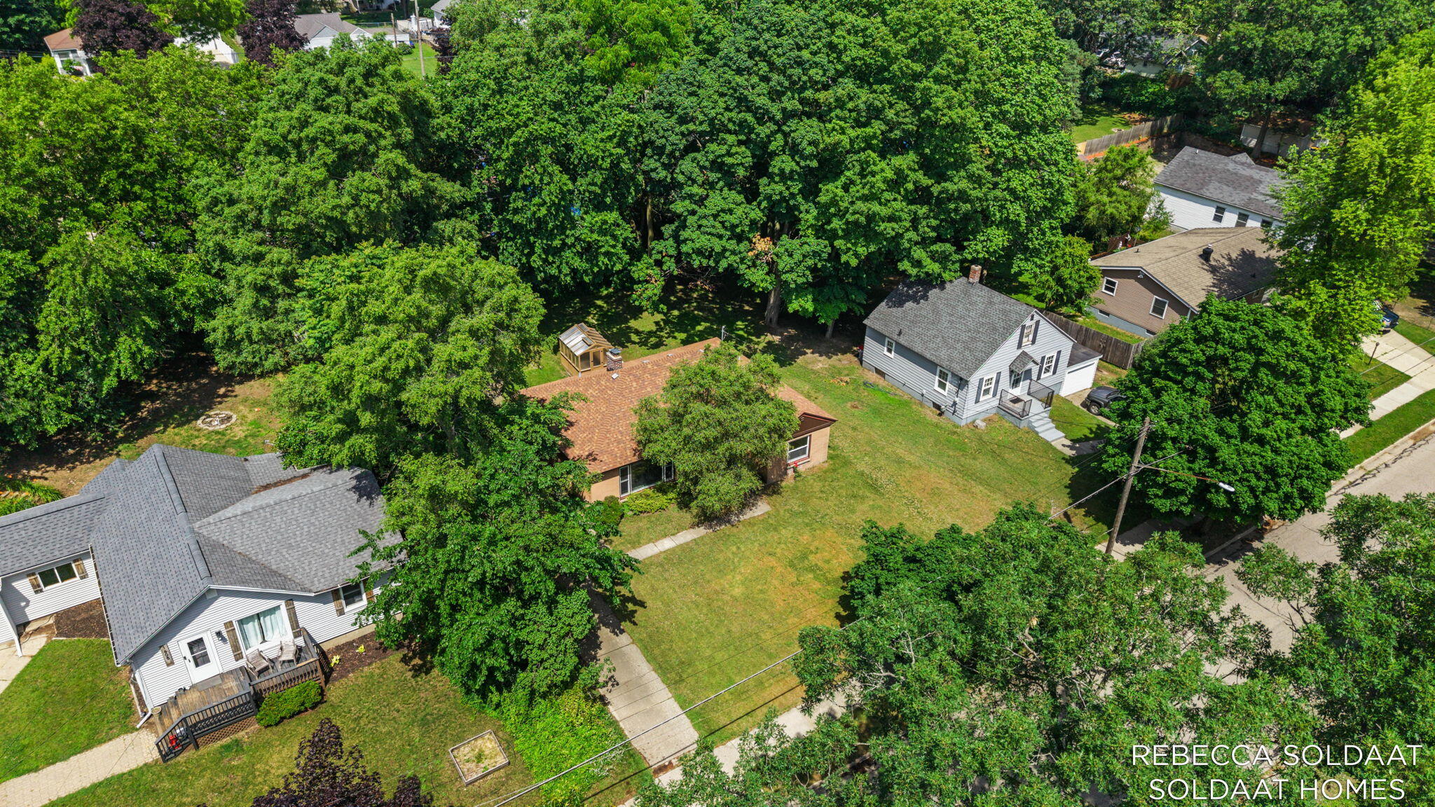 1621 Preston Avenue NW Grand Rapids MI 49504