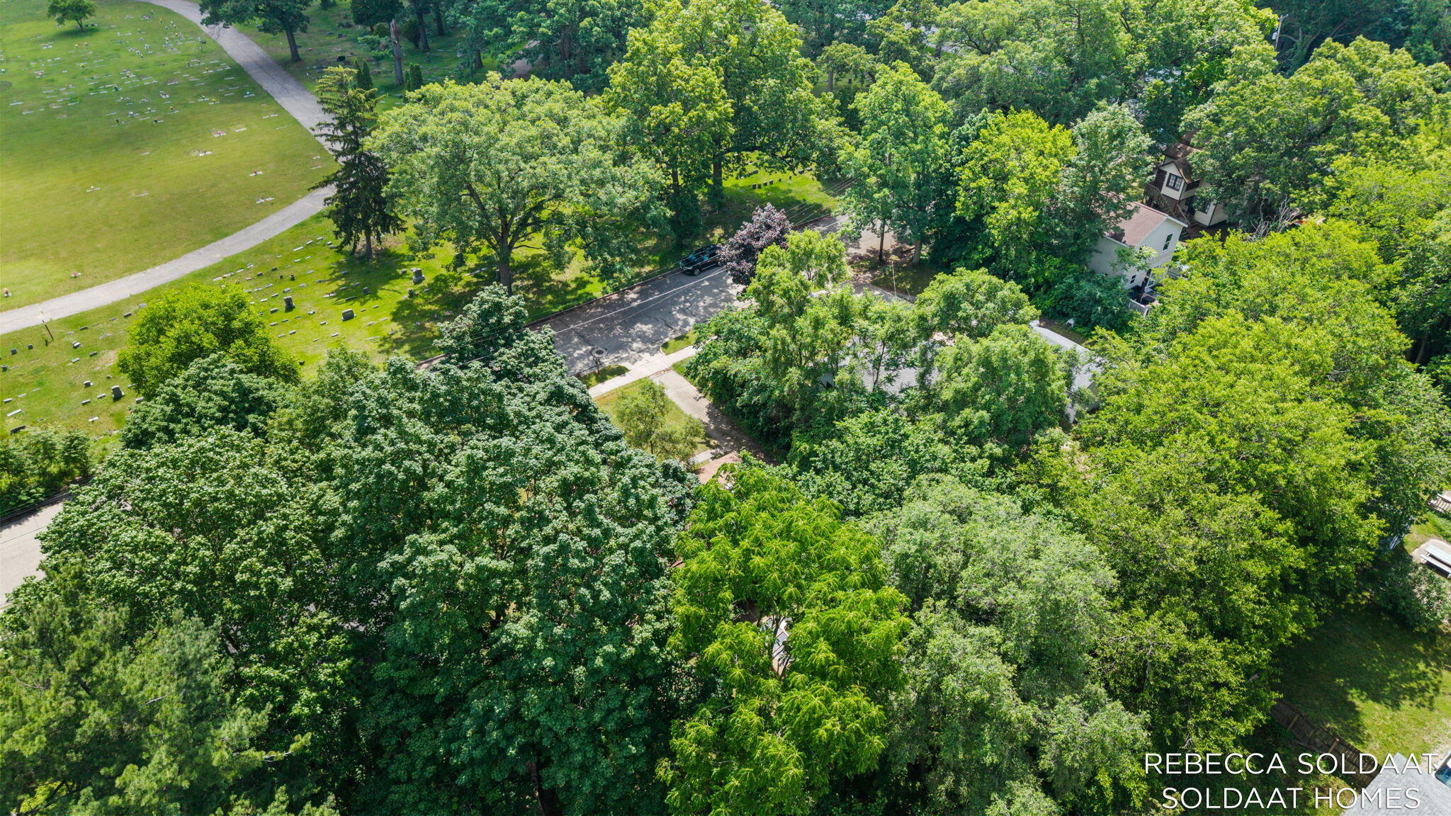 1621 Preston Avenue NW Grand Rapids MI 49504