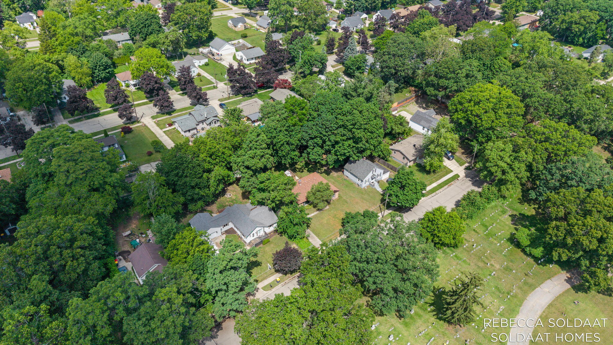 1621 Preston Avenue NW Grand Rapids MI 49504