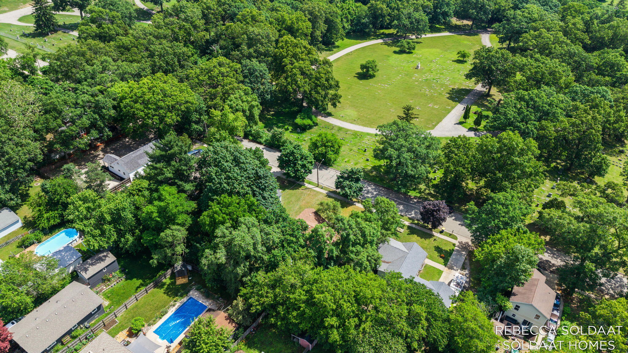 1621 Preston Avenue NW Grand Rapids MI 49504