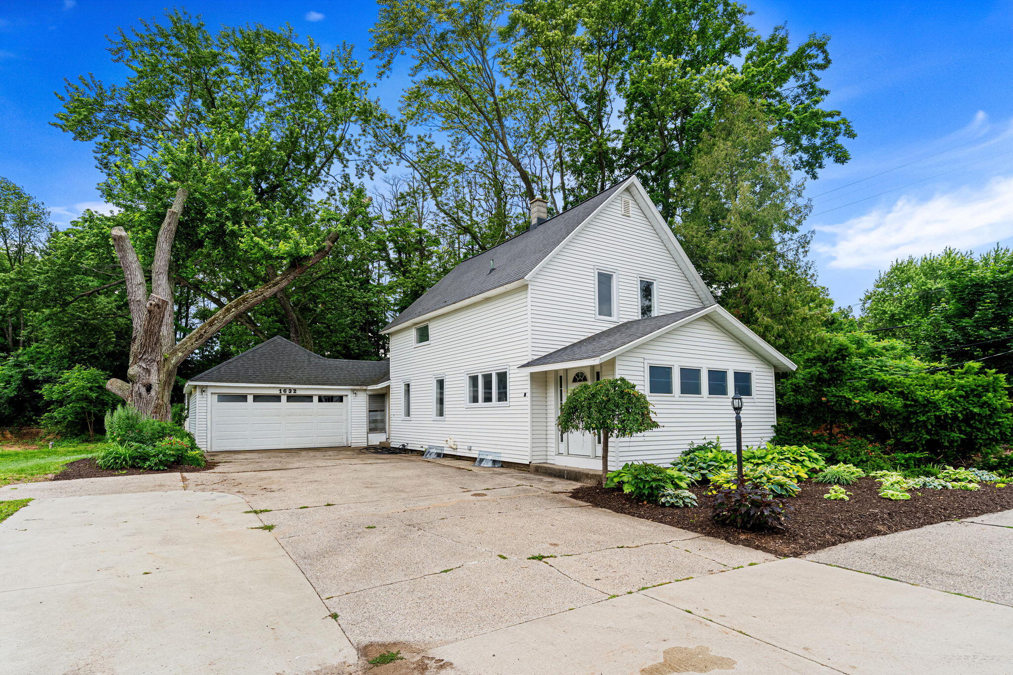 1632 W Lakewood Boulevard Holland MI 49424