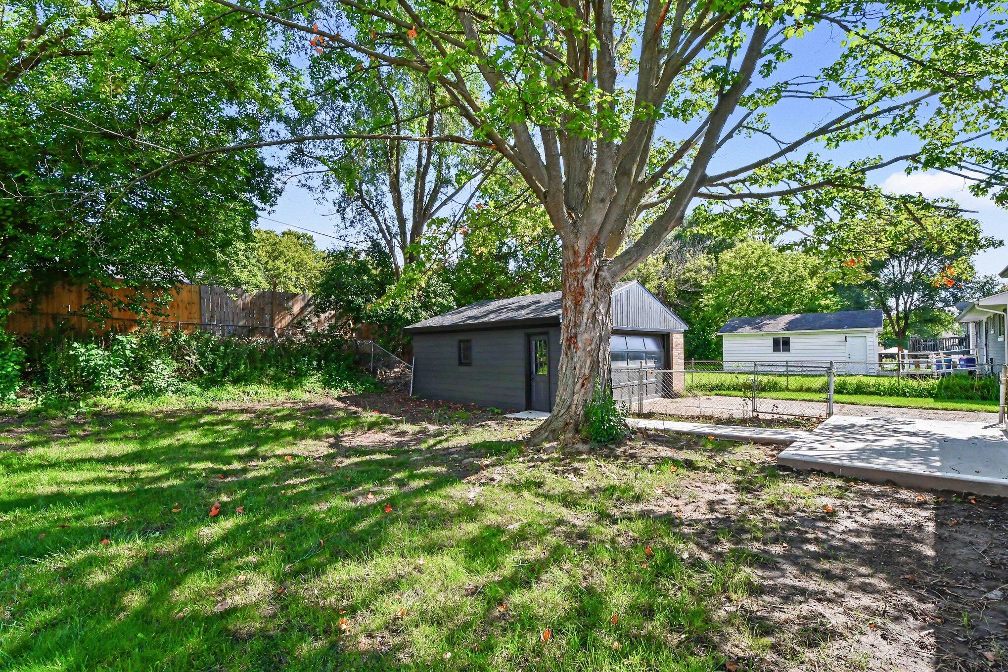 1664 Benjamin Avenue NE Grand Rapids MI 49505