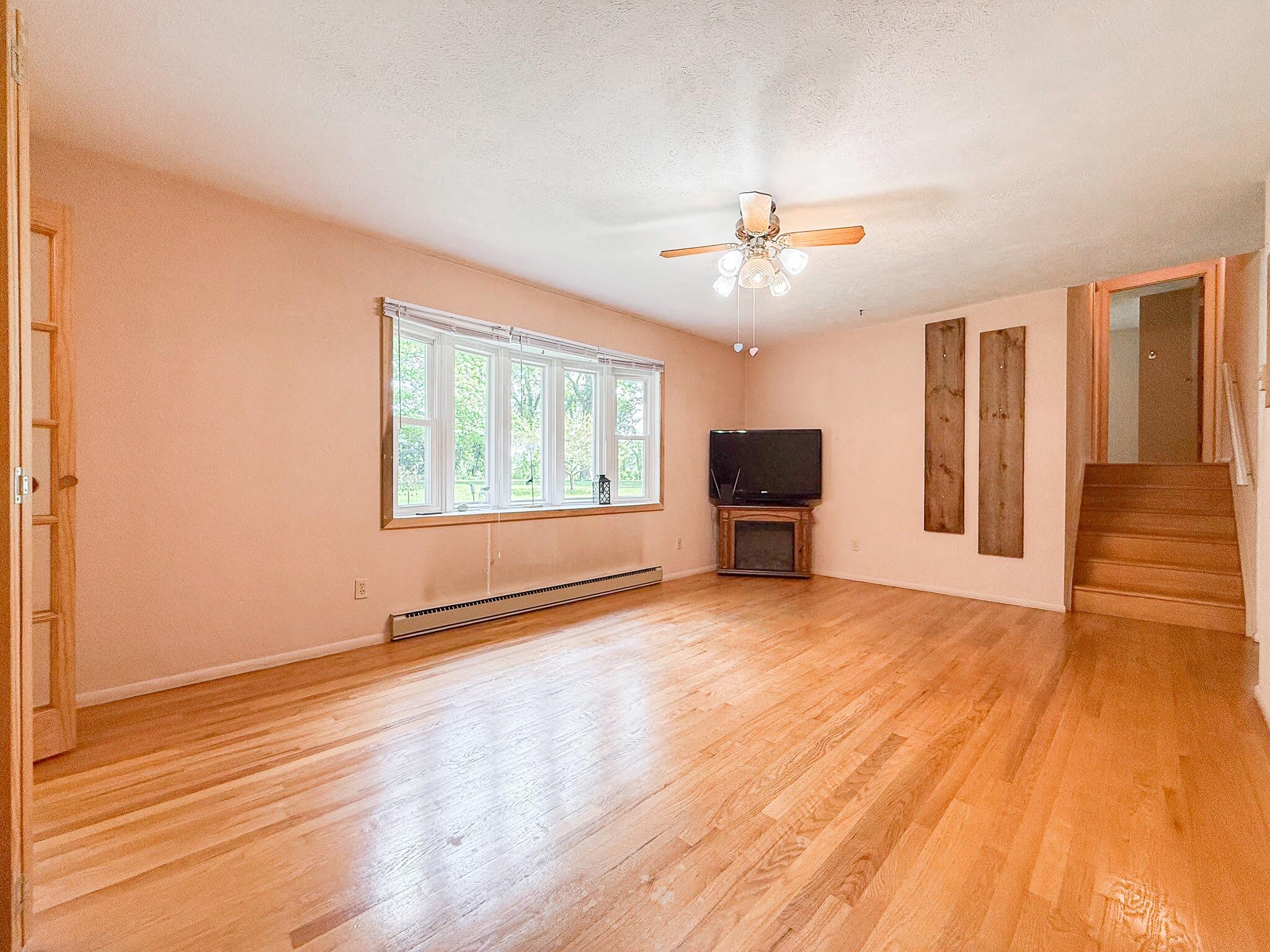 28493 Downey Street Dowagiac MI 49047