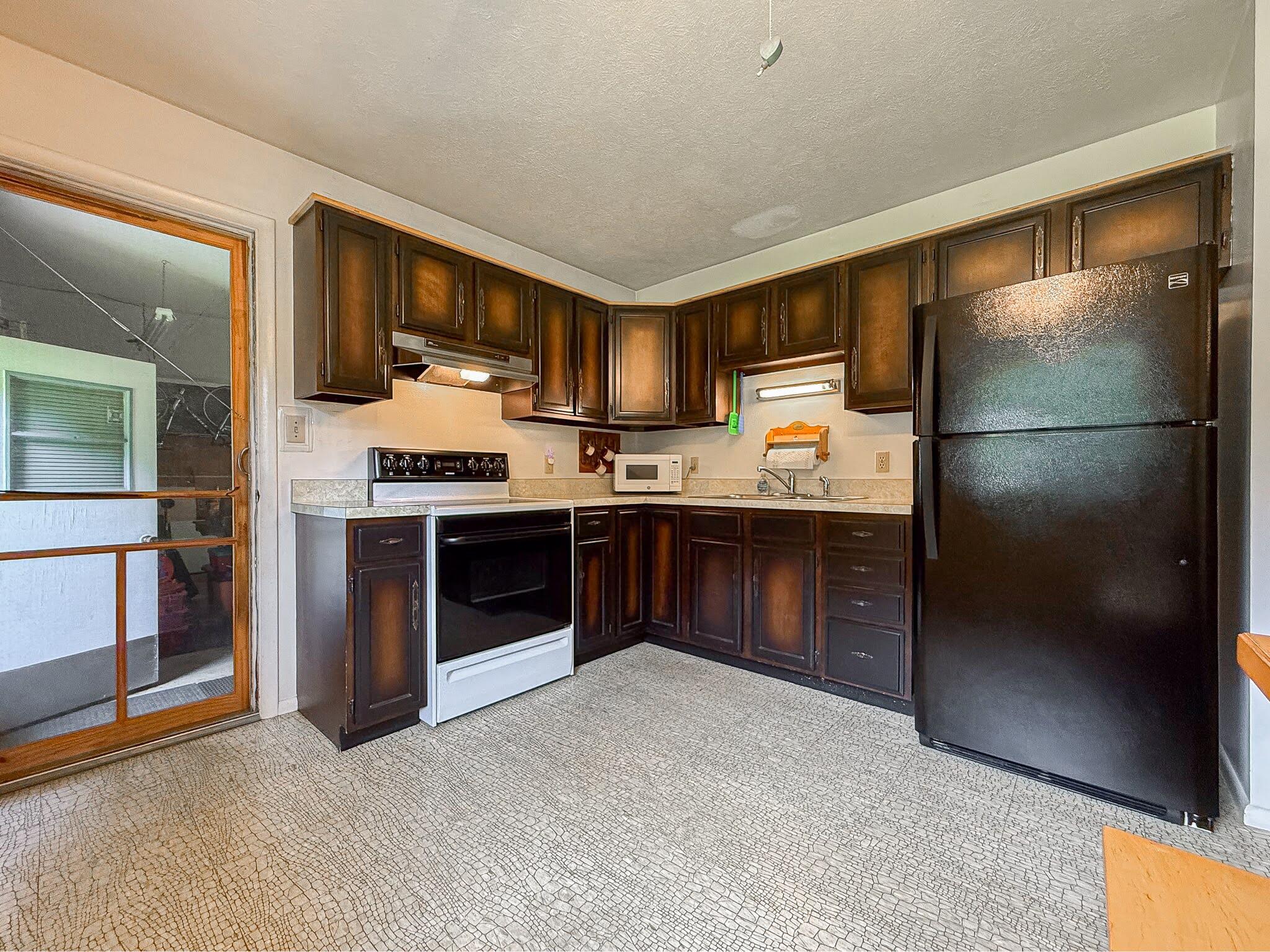 28493 Downey Street Dowagiac MI 49047