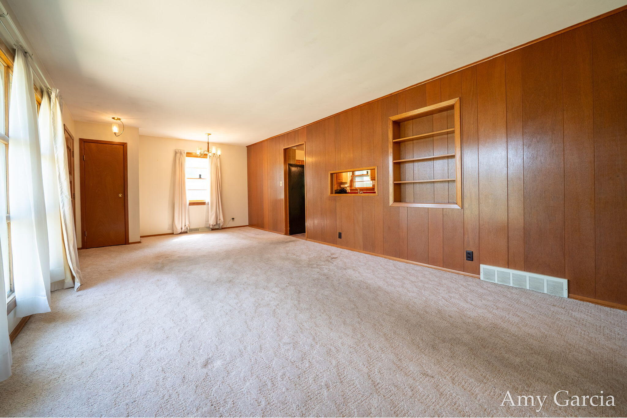 3530 11 Mile Road NE Rockford MI 49341