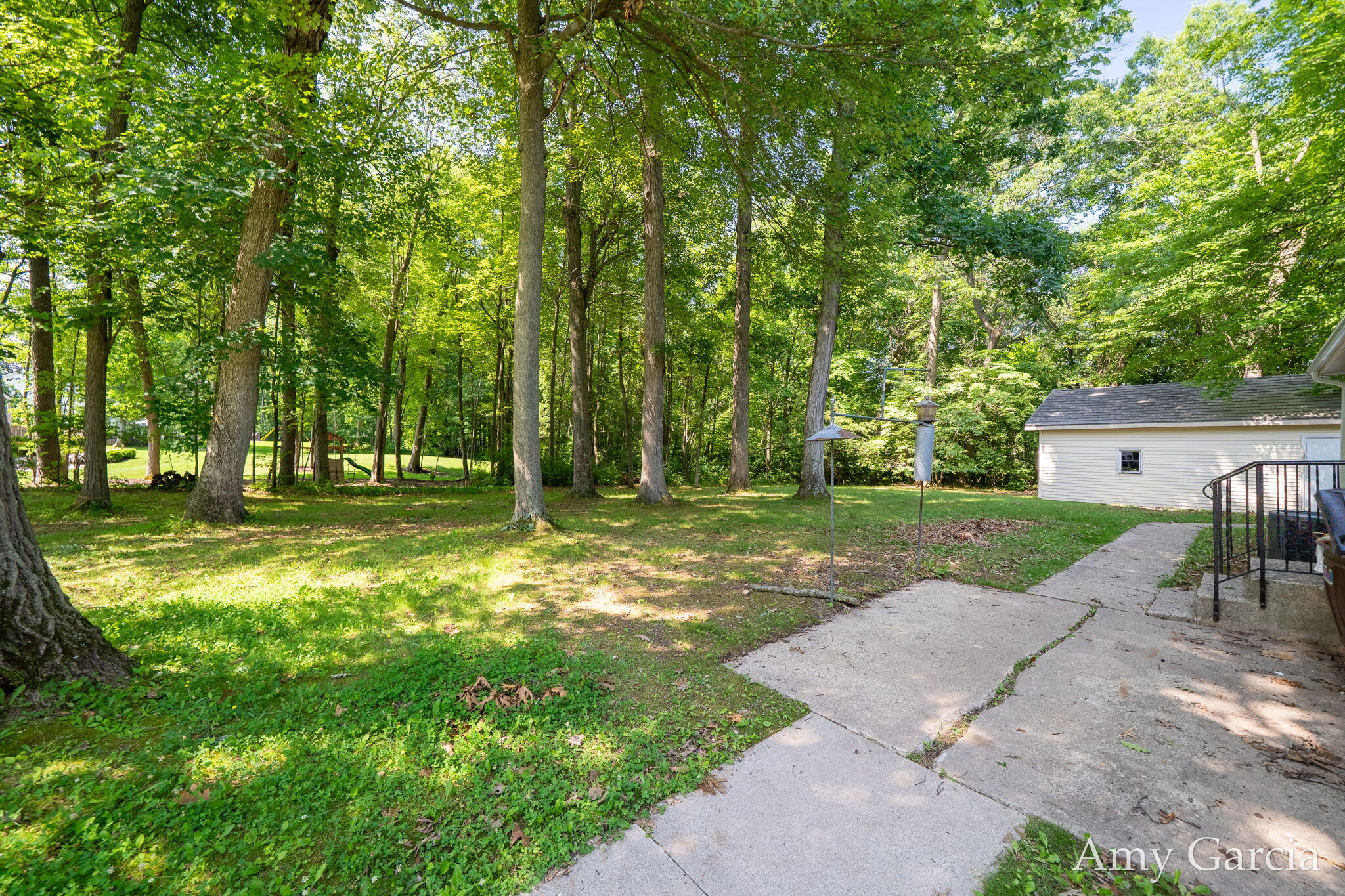3530 11 Mile Road NE Rockford MI 49341