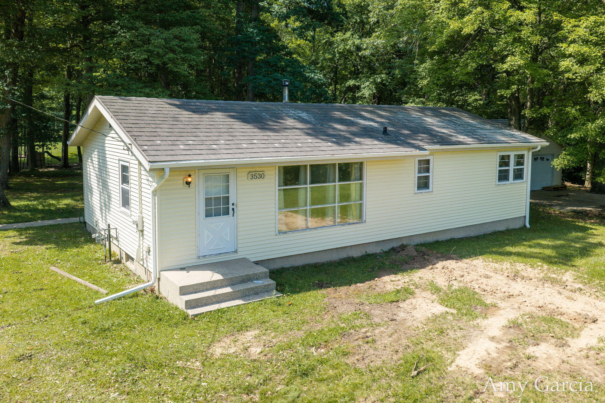 3530 11 Mile Road NE Rockford MI 49341