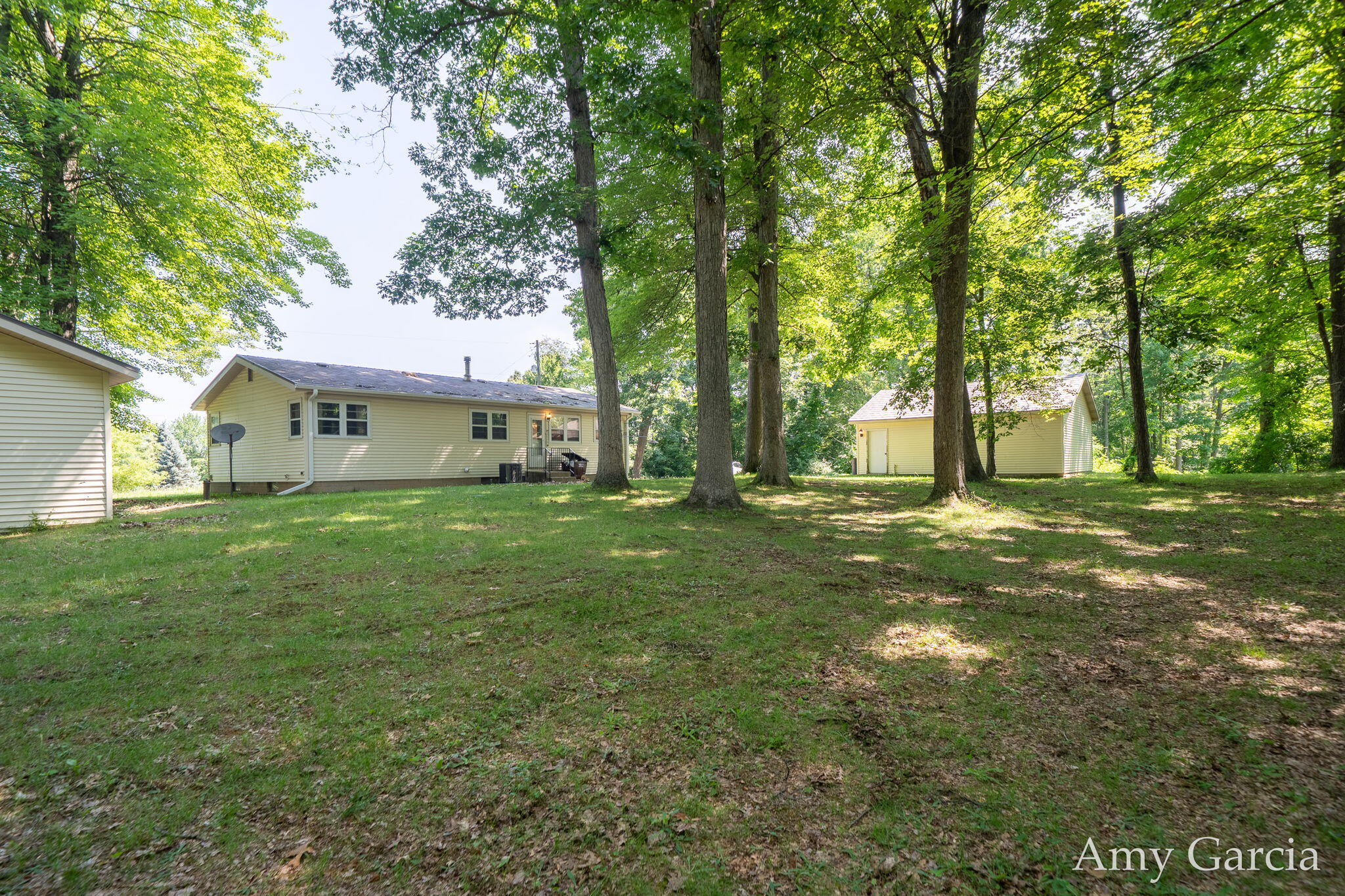 3530 11 Mile Road NE Rockford MI 49341