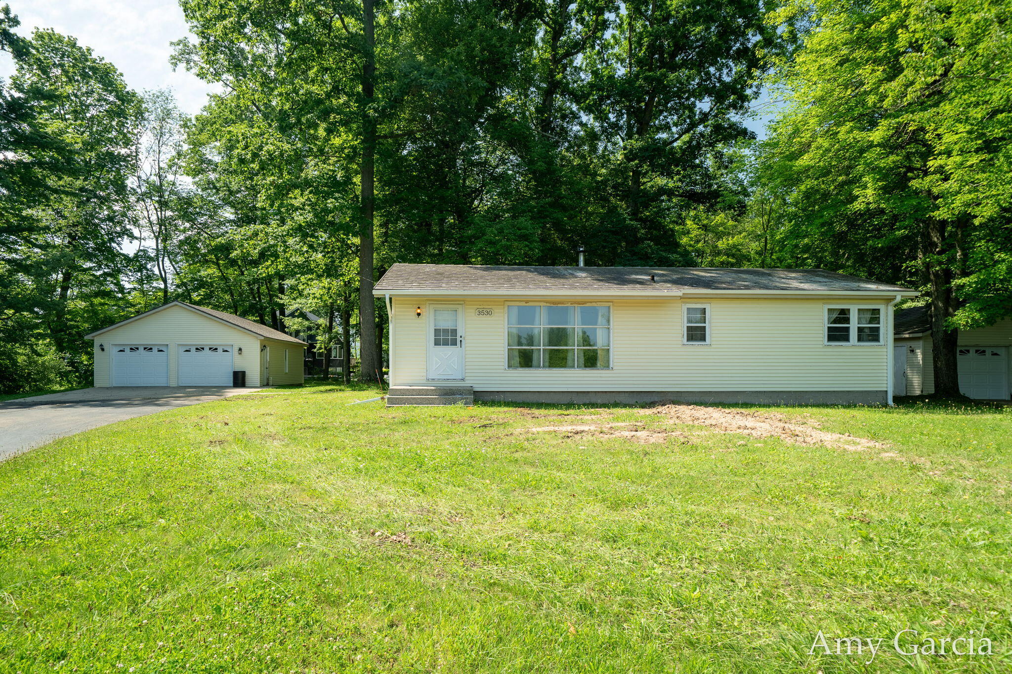 3530 11 Mile Road NE Rockford MI 49341