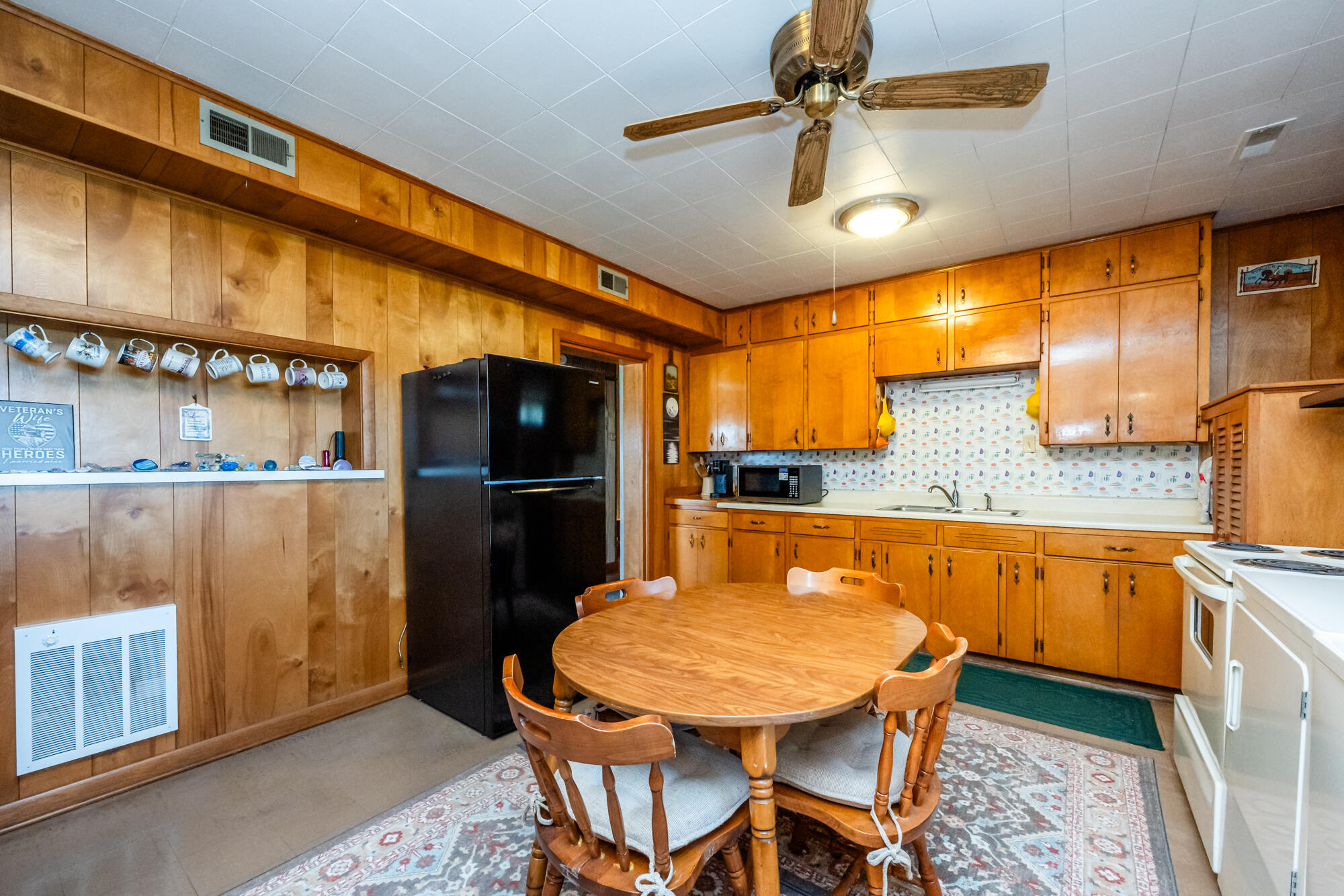 7081 W Us 12 Highway Three Oaks MI 49128