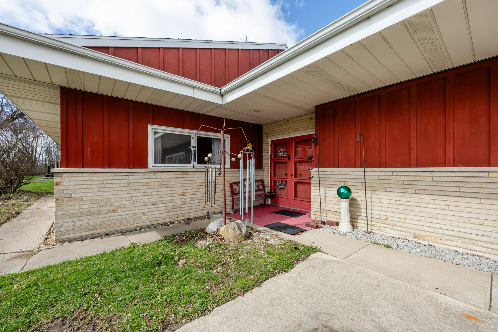 7081 W Us 12 Highway Three Oaks MI 49128