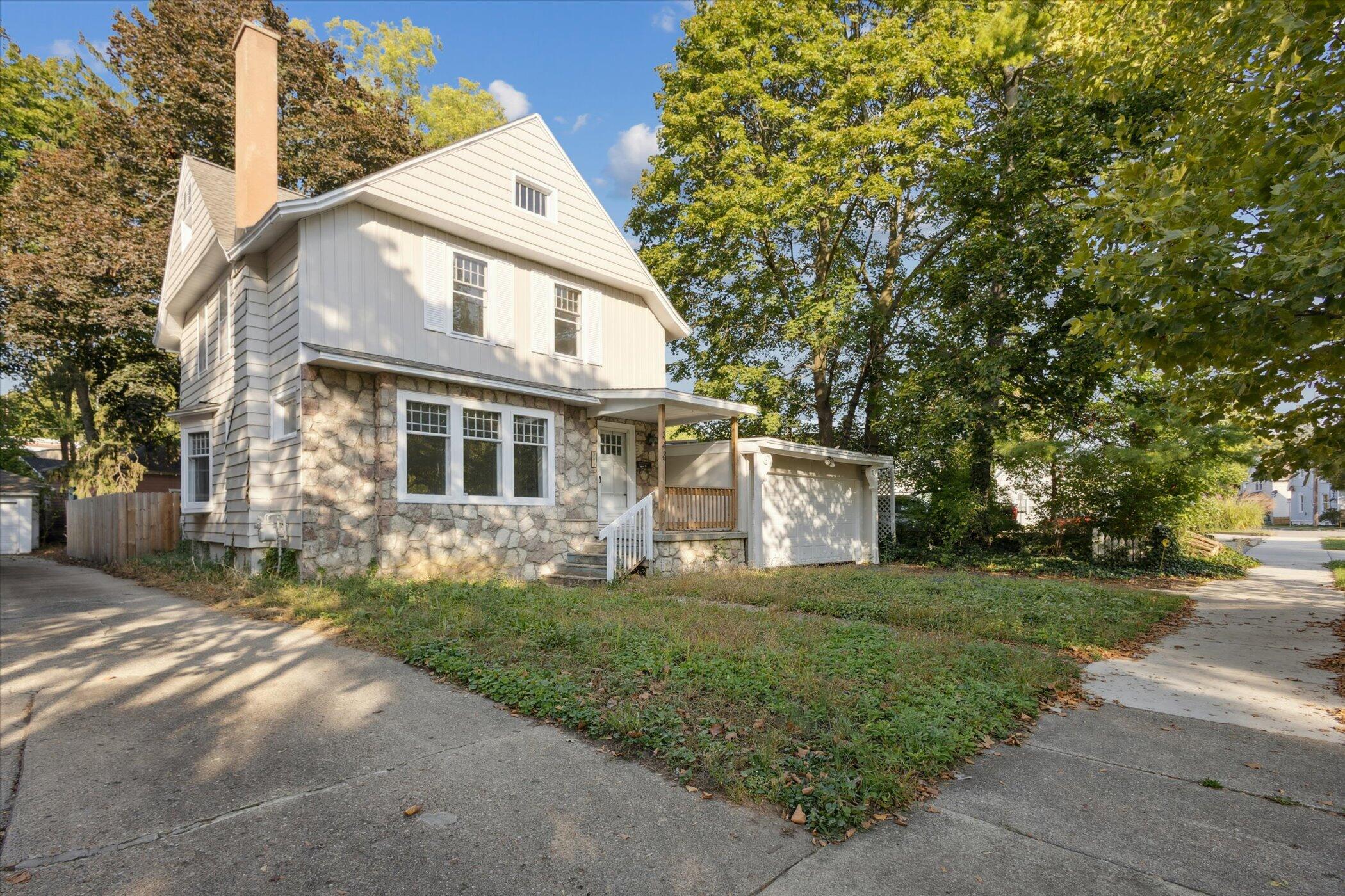 343 Garfield Avenue NW Grand Rapids MI 49504