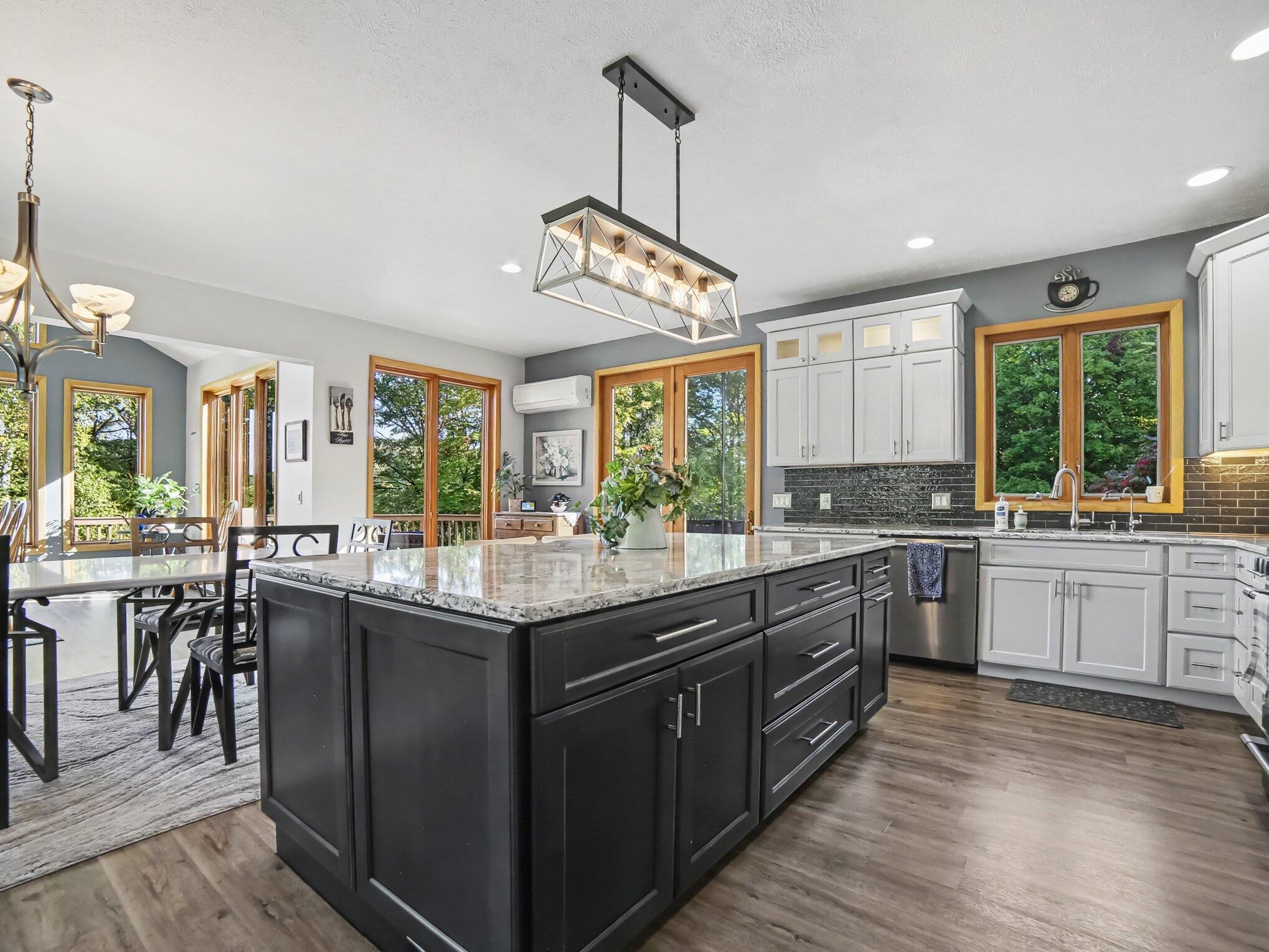 5336 W Riverside Lane Ludington MI 49431