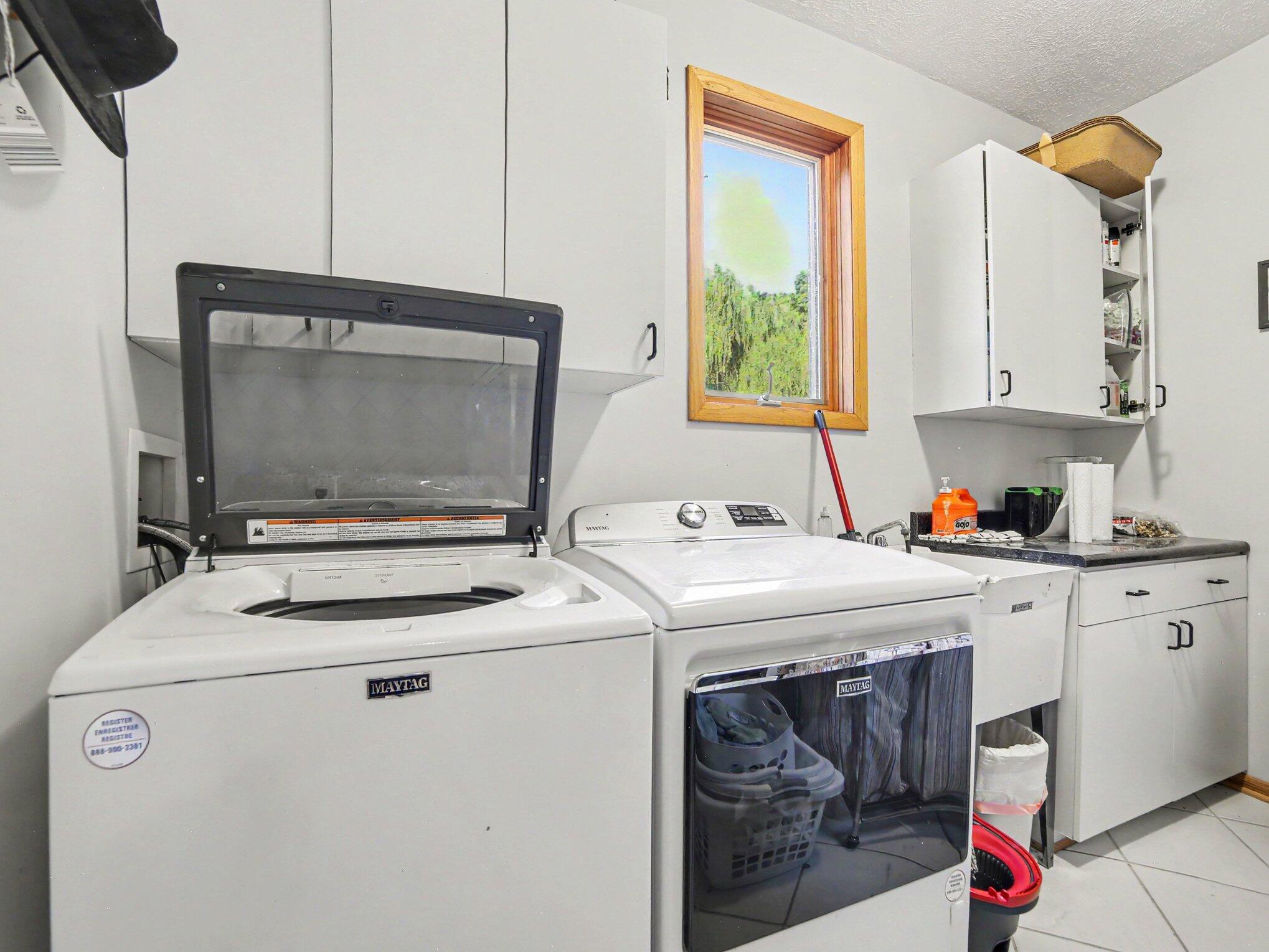 5336 W Riverside Lane Ludington MI 49431