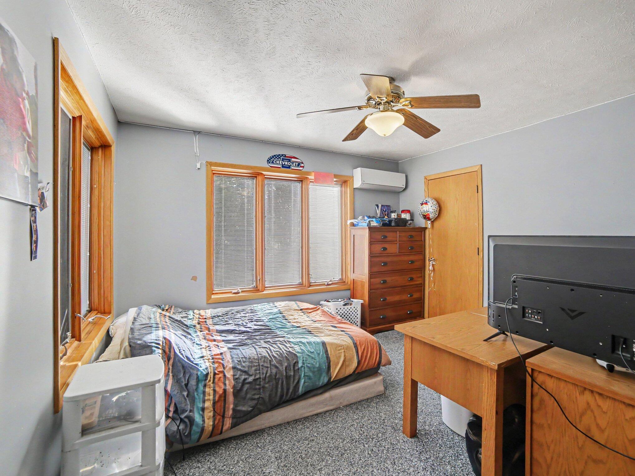 5336 W Riverside Lane Ludington MI 49431