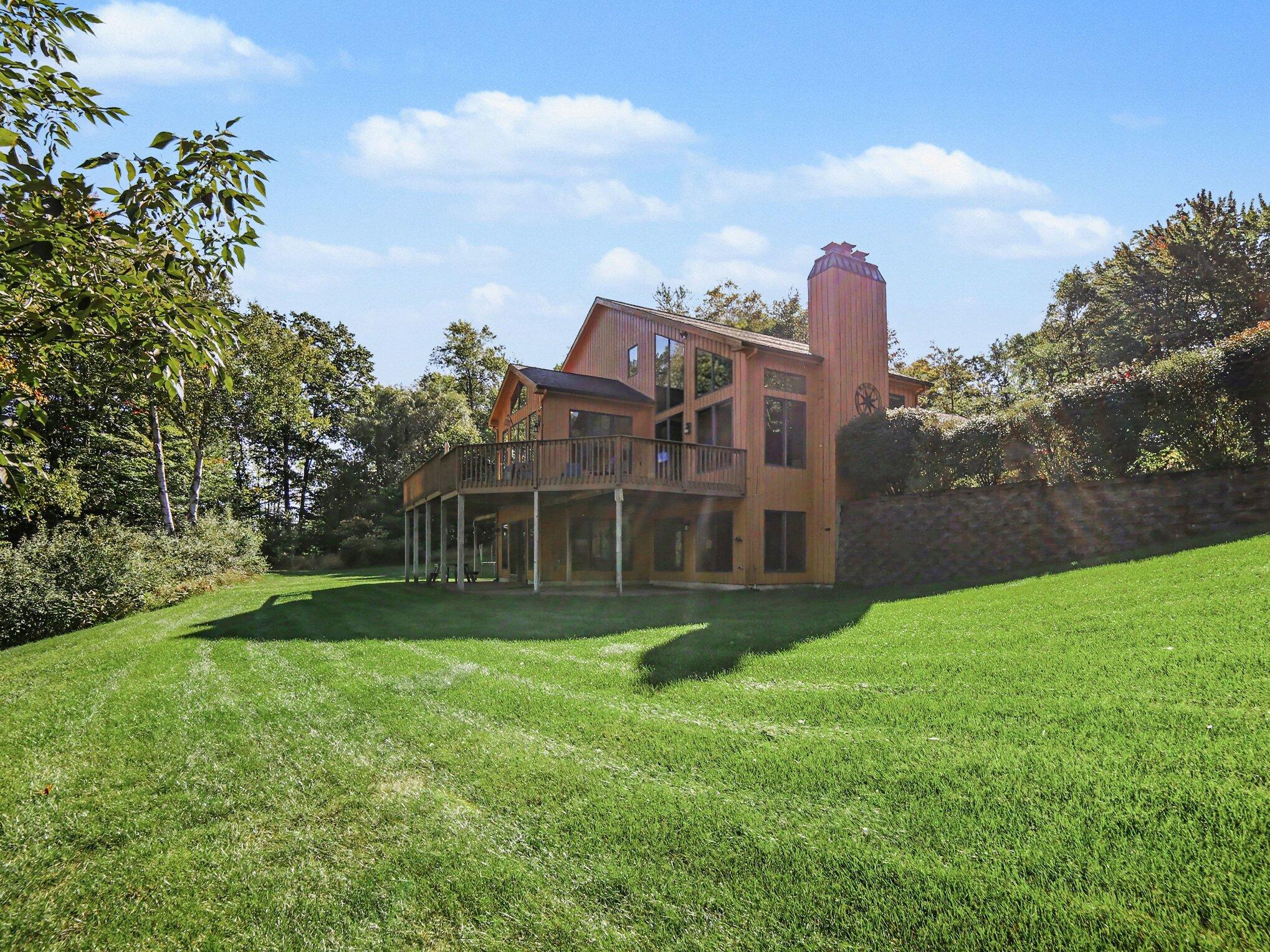 5336 W Riverside Lane Ludington MI 49431