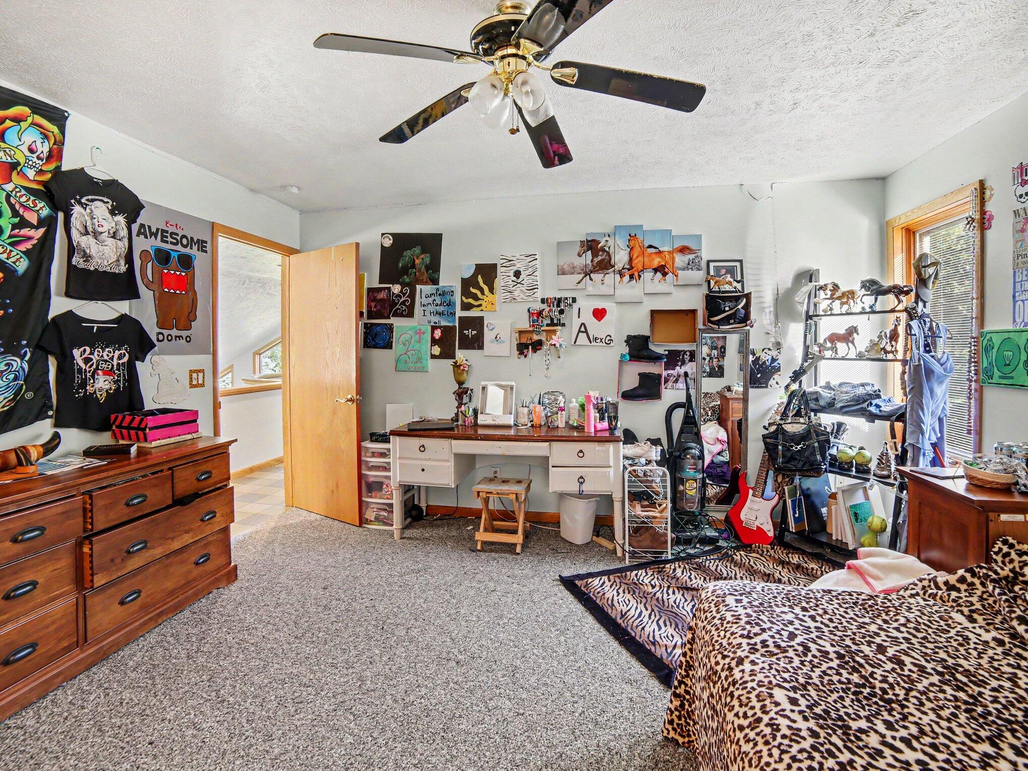 5336 W Riverside Lane Ludington MI 49431