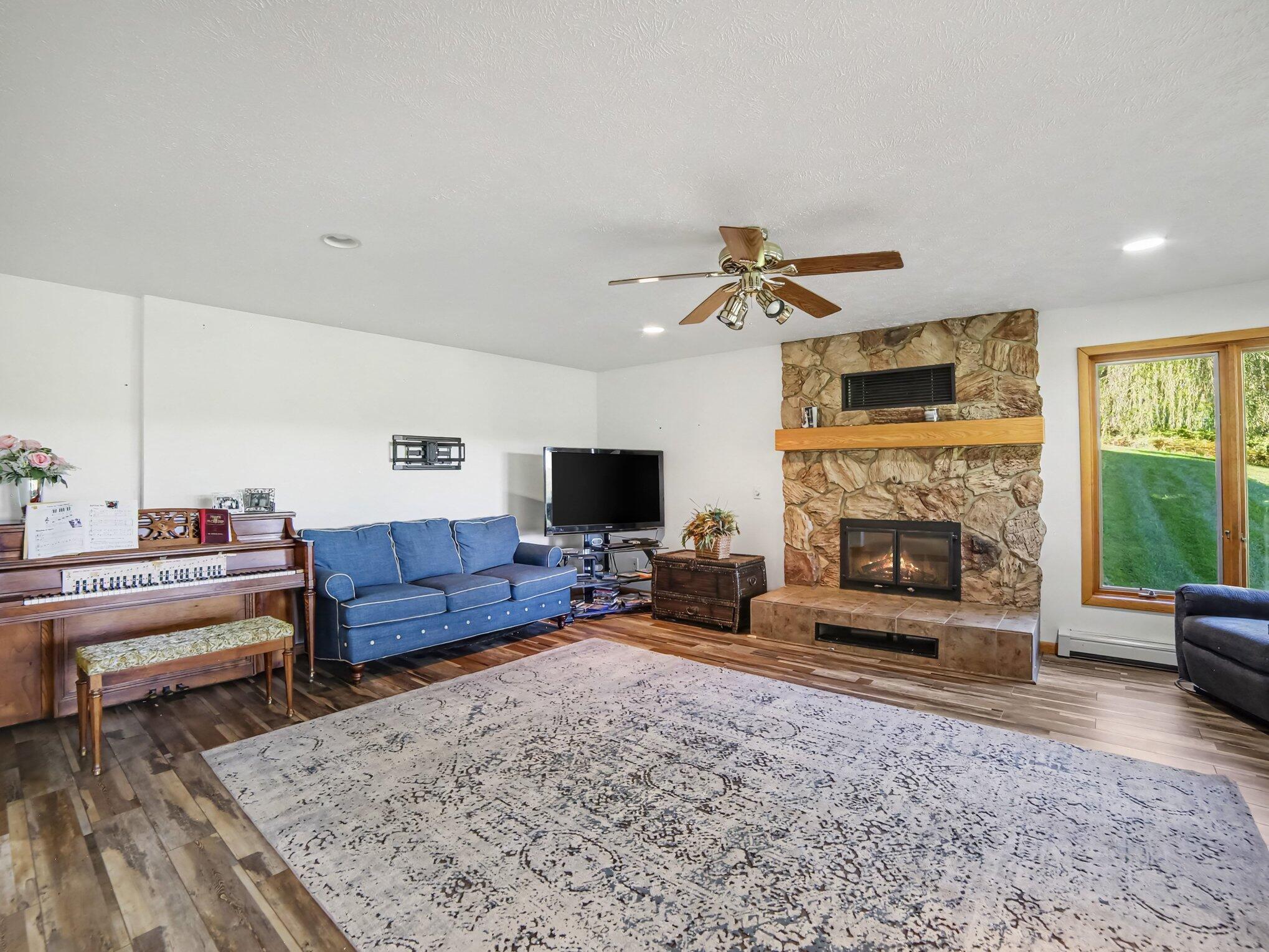5336 W Riverside Lane Ludington MI 49431