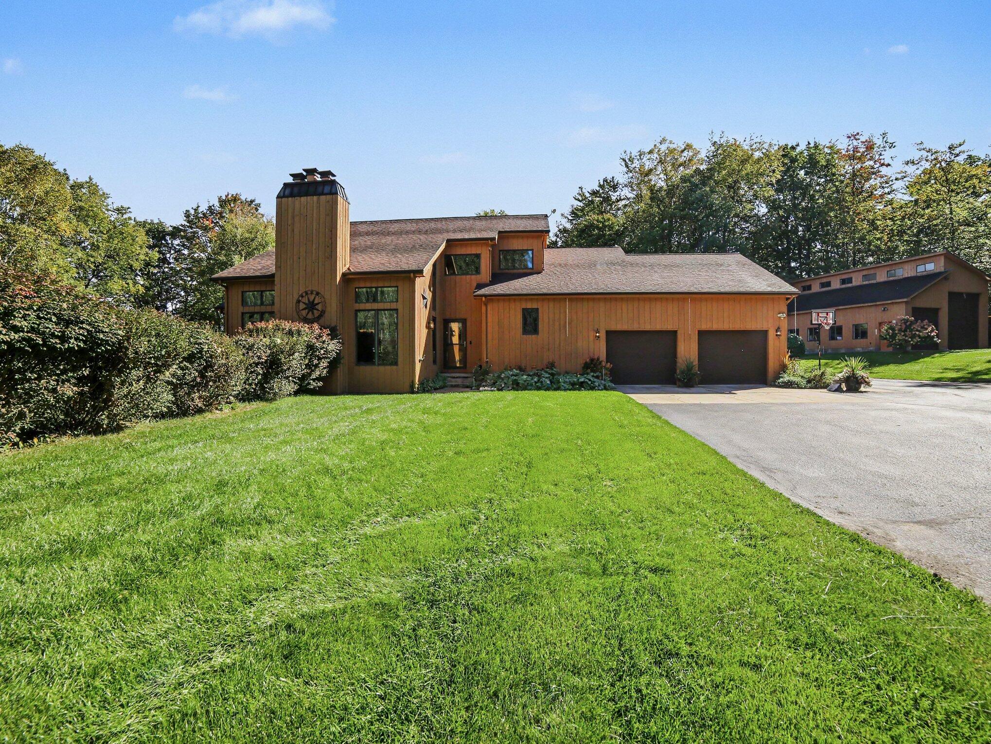5336 W Riverside Lane Ludington MI 49431