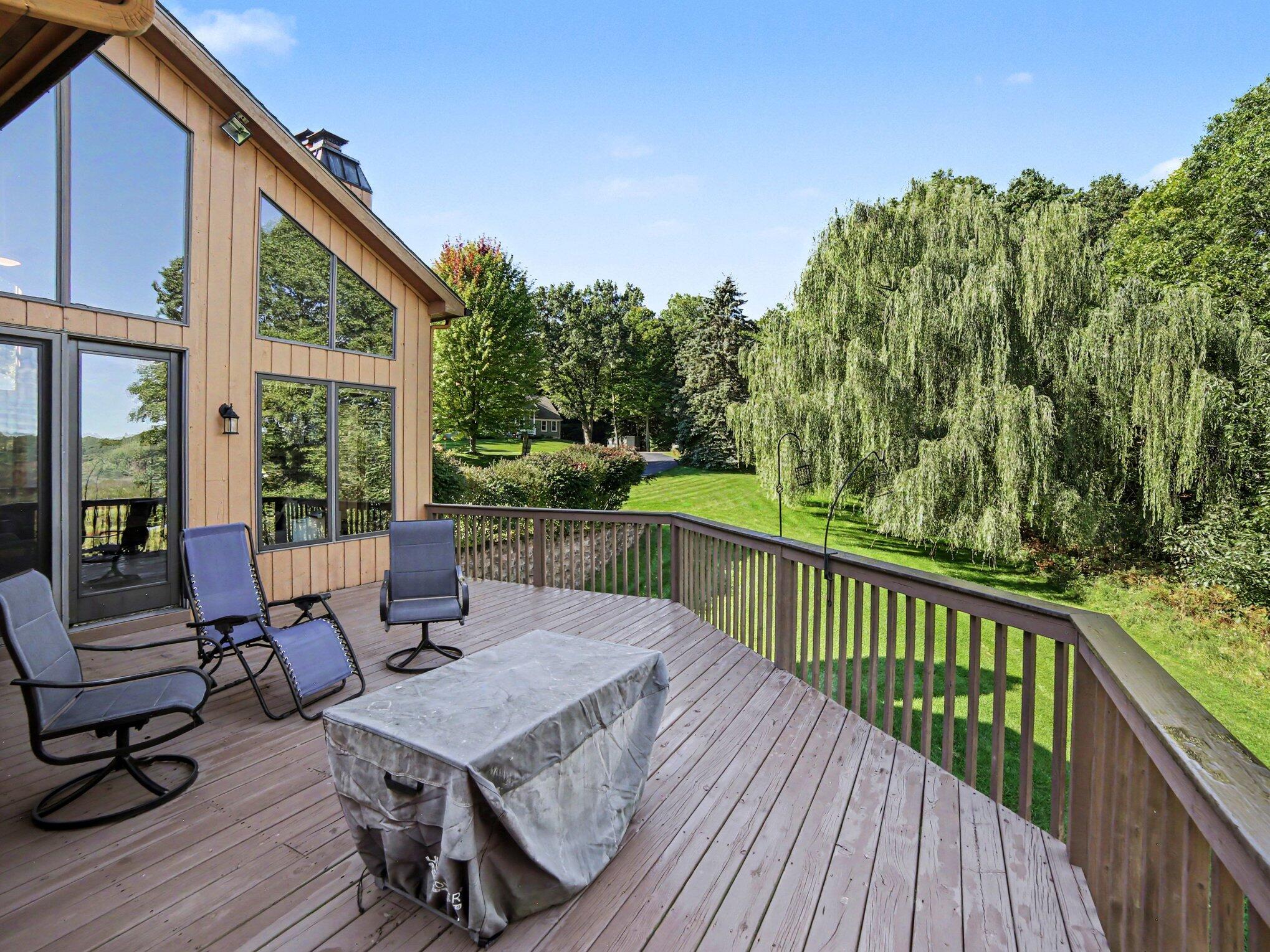 5336 W Riverside Lane Ludington MI 49431