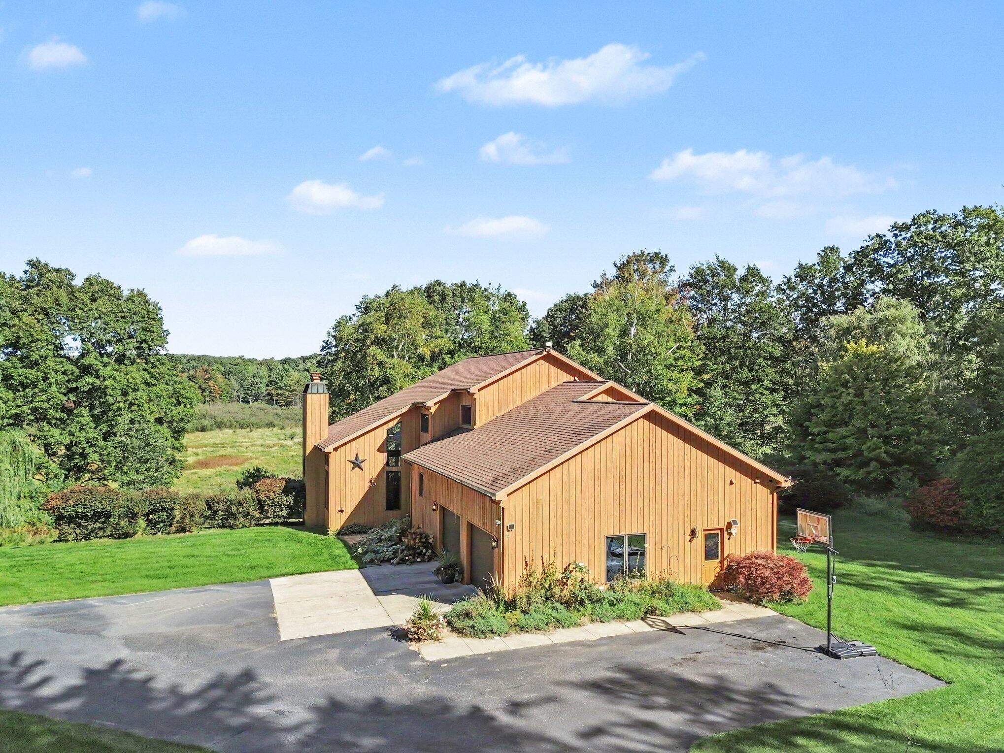 5336 W Riverside Lane Ludington MI 49431