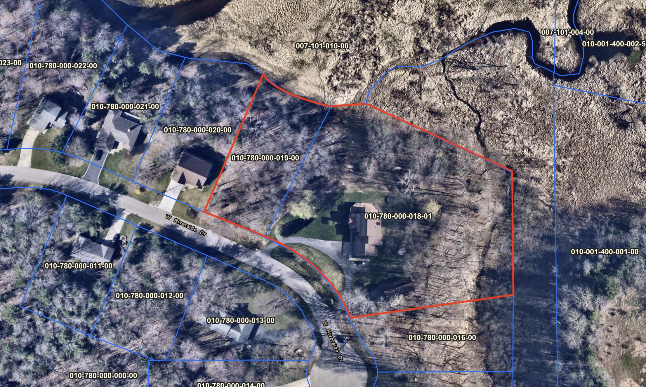 5336 W Riverside Lane Ludington MI 49431