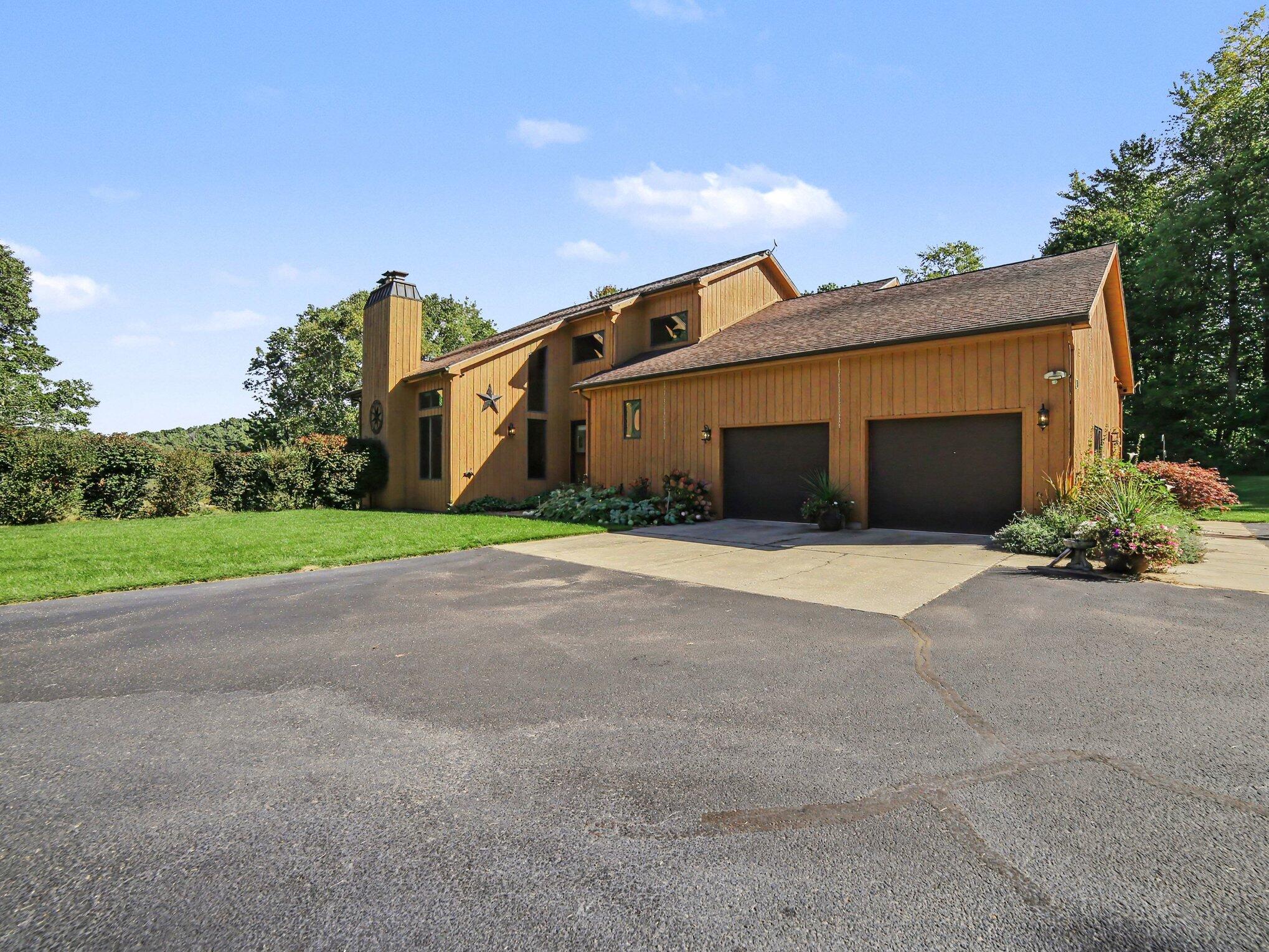 5336 W Riverside Lane Ludington MI 49431