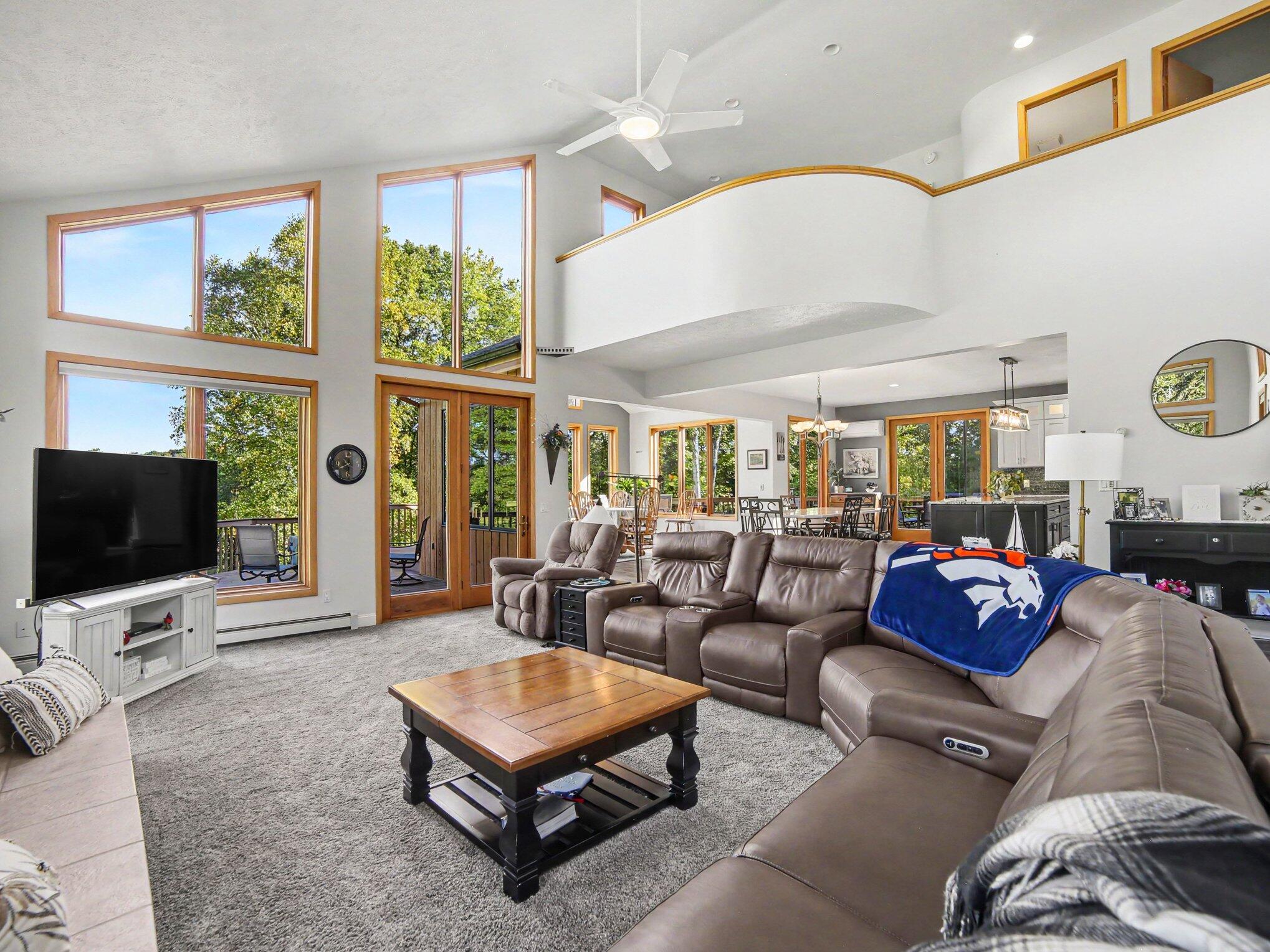 5336 W Riverside Lane Ludington MI 49431