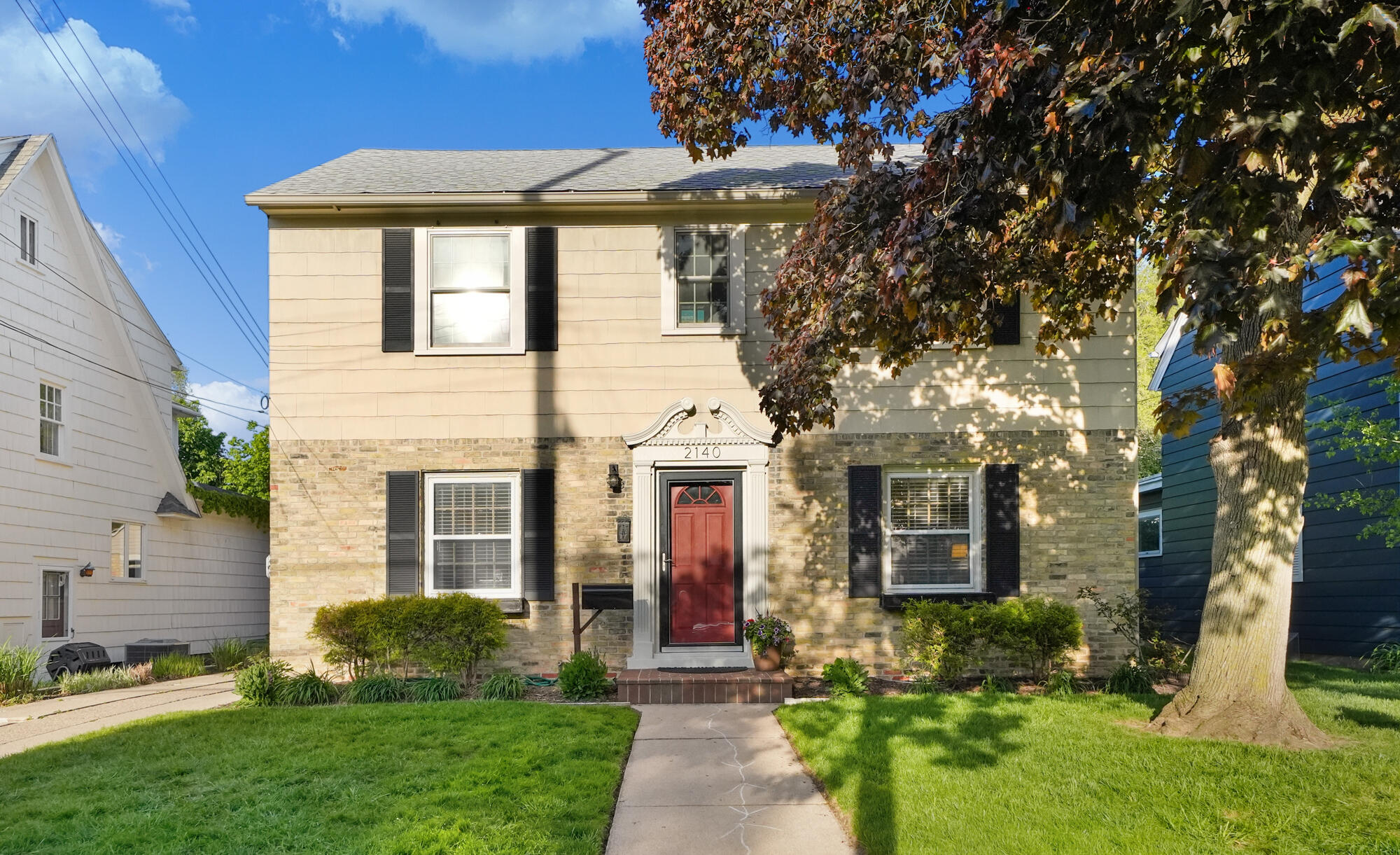 2140 Paris Avenue SE Grand Rapids MI 49507