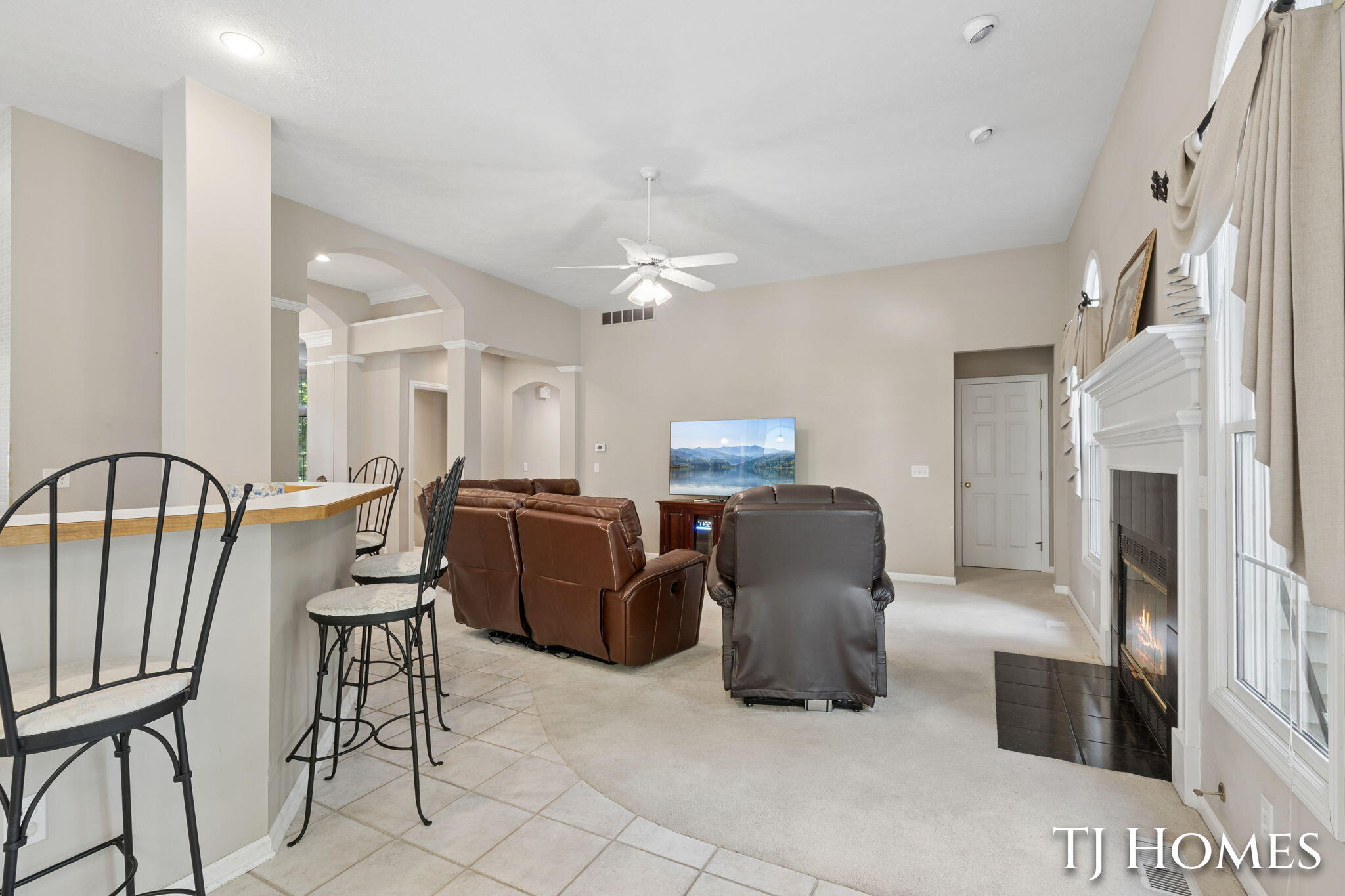 985 Thornwyk Drive NW Grand Rapids MI 49534