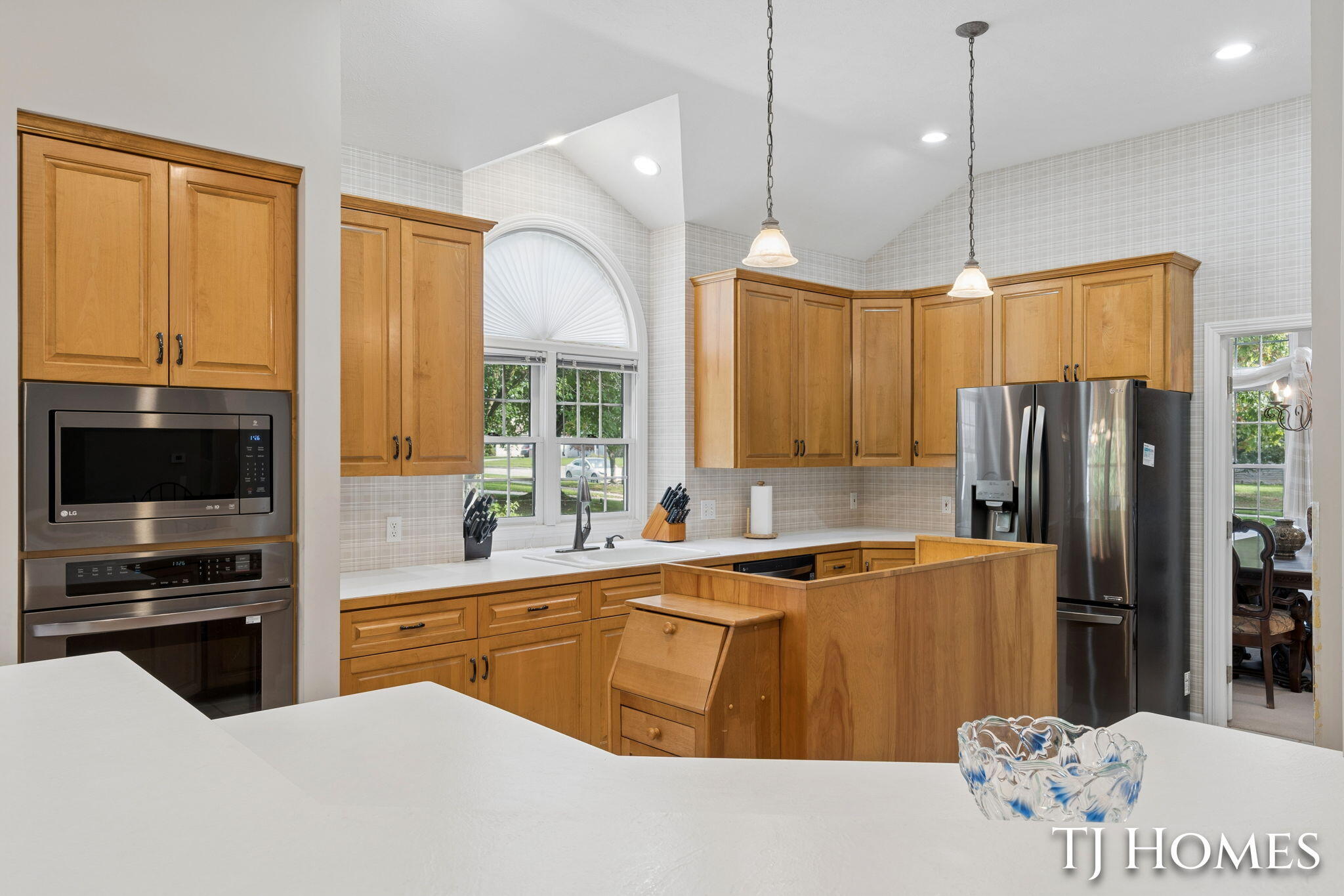 985 Thornwyk Drive NW Grand Rapids MI 49534
