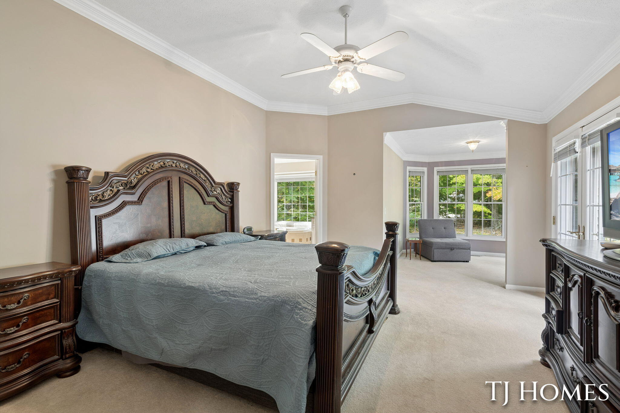 985 Thornwyk Drive NW Grand Rapids MI 49534