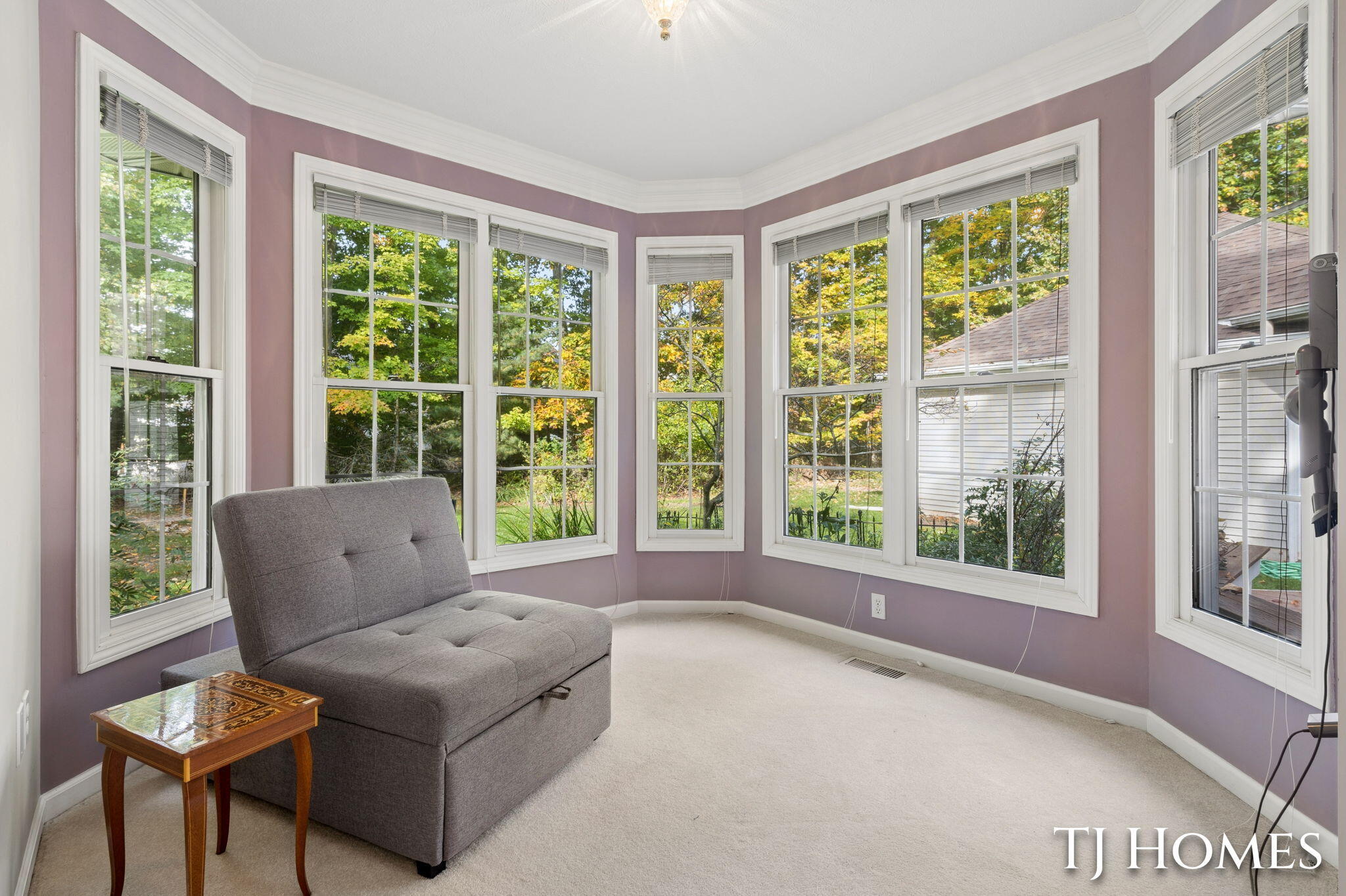 985 Thornwyk Drive NW Grand Rapids MI 49534