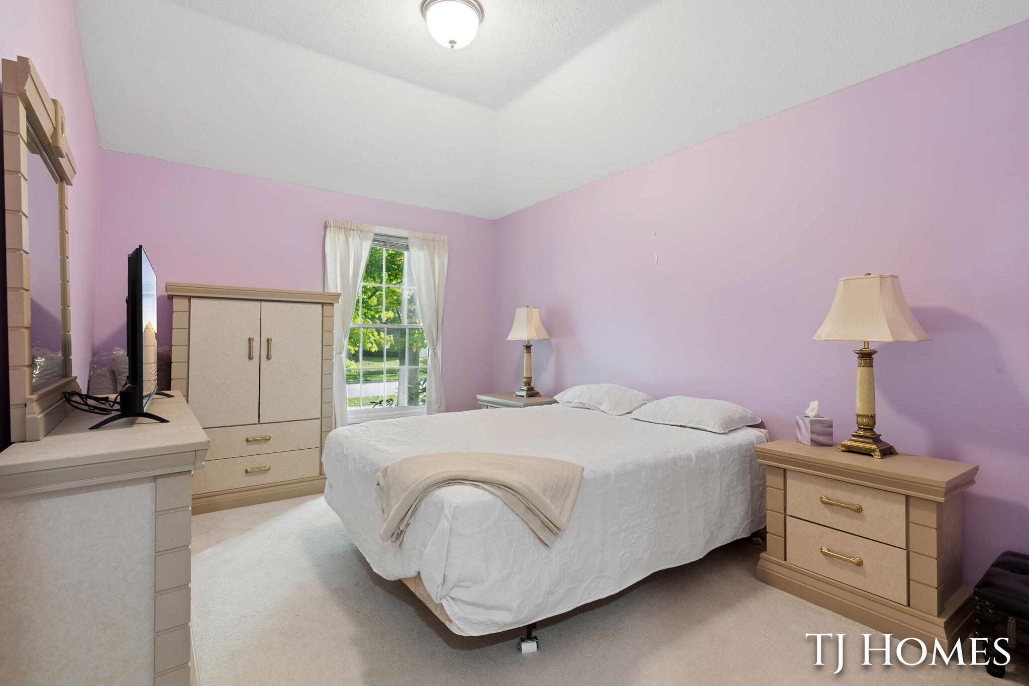 985 Thornwyk Drive NW Grand Rapids MI 49534
