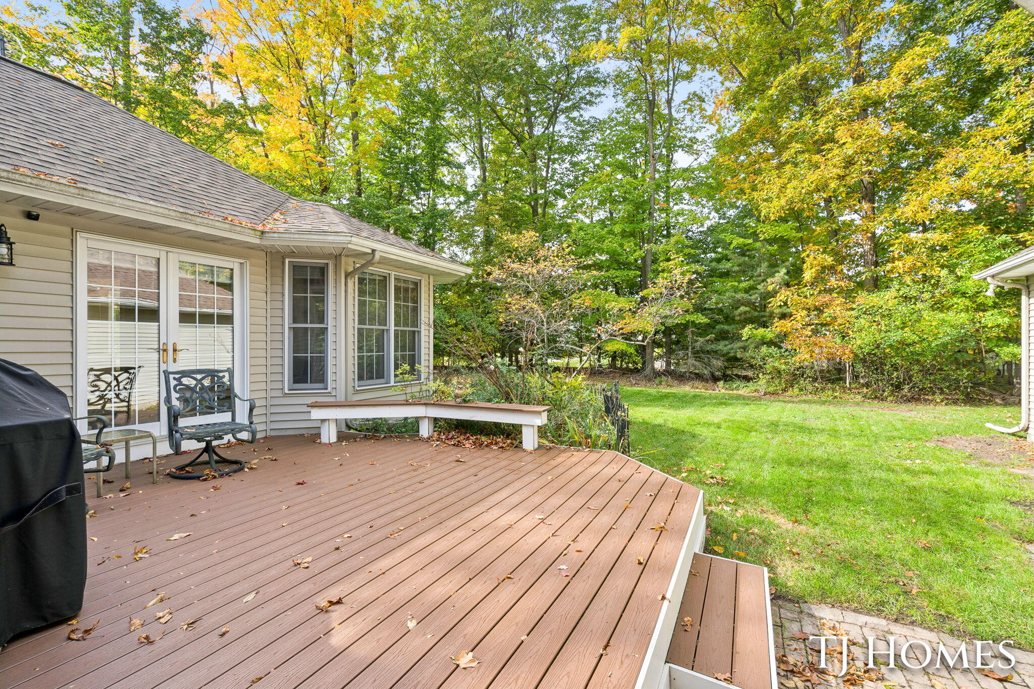 985 Thornwyk Drive NW Grand Rapids MI 49534