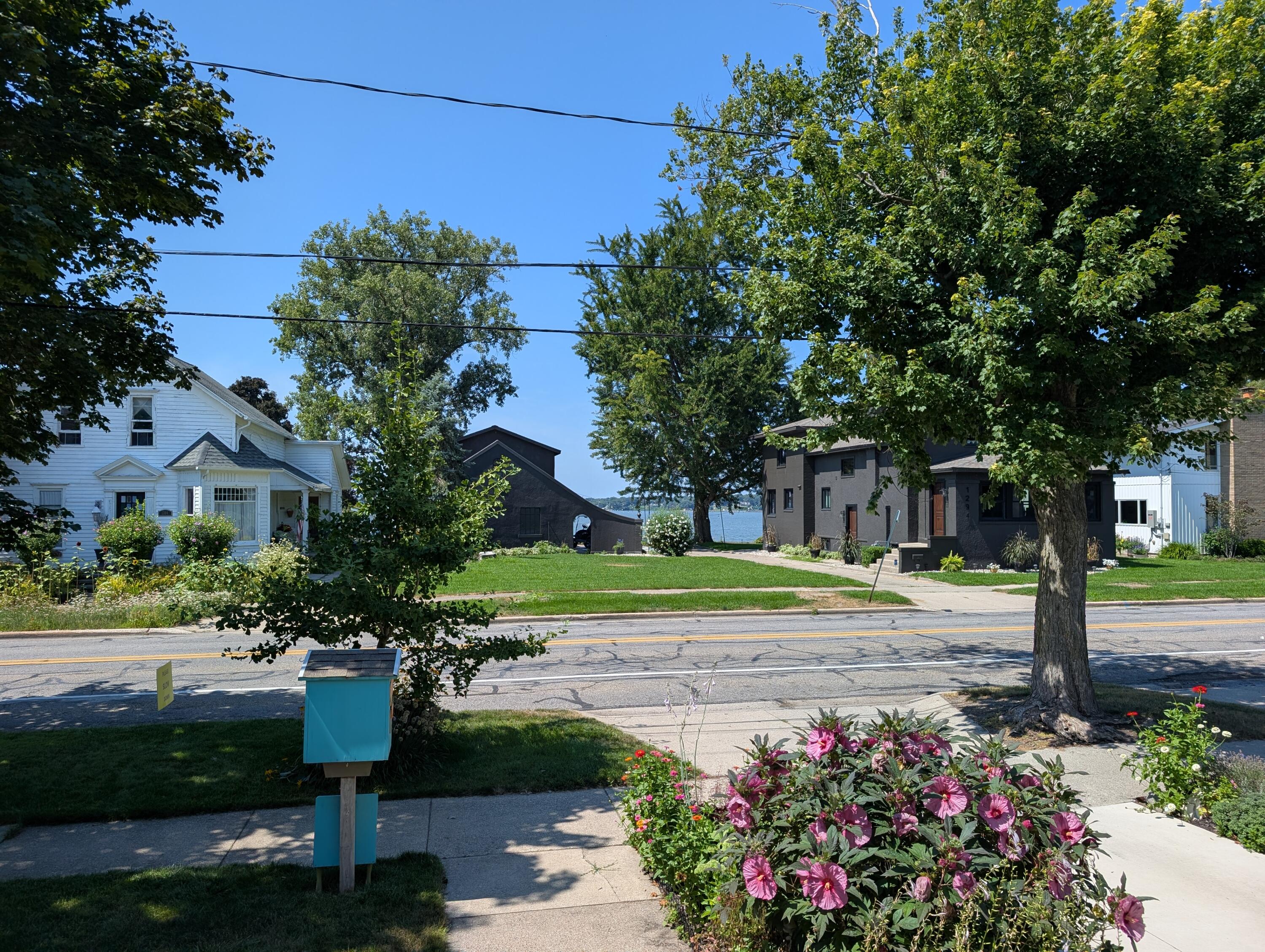 1303 Lakeshore Drive Muskegon MI 49441