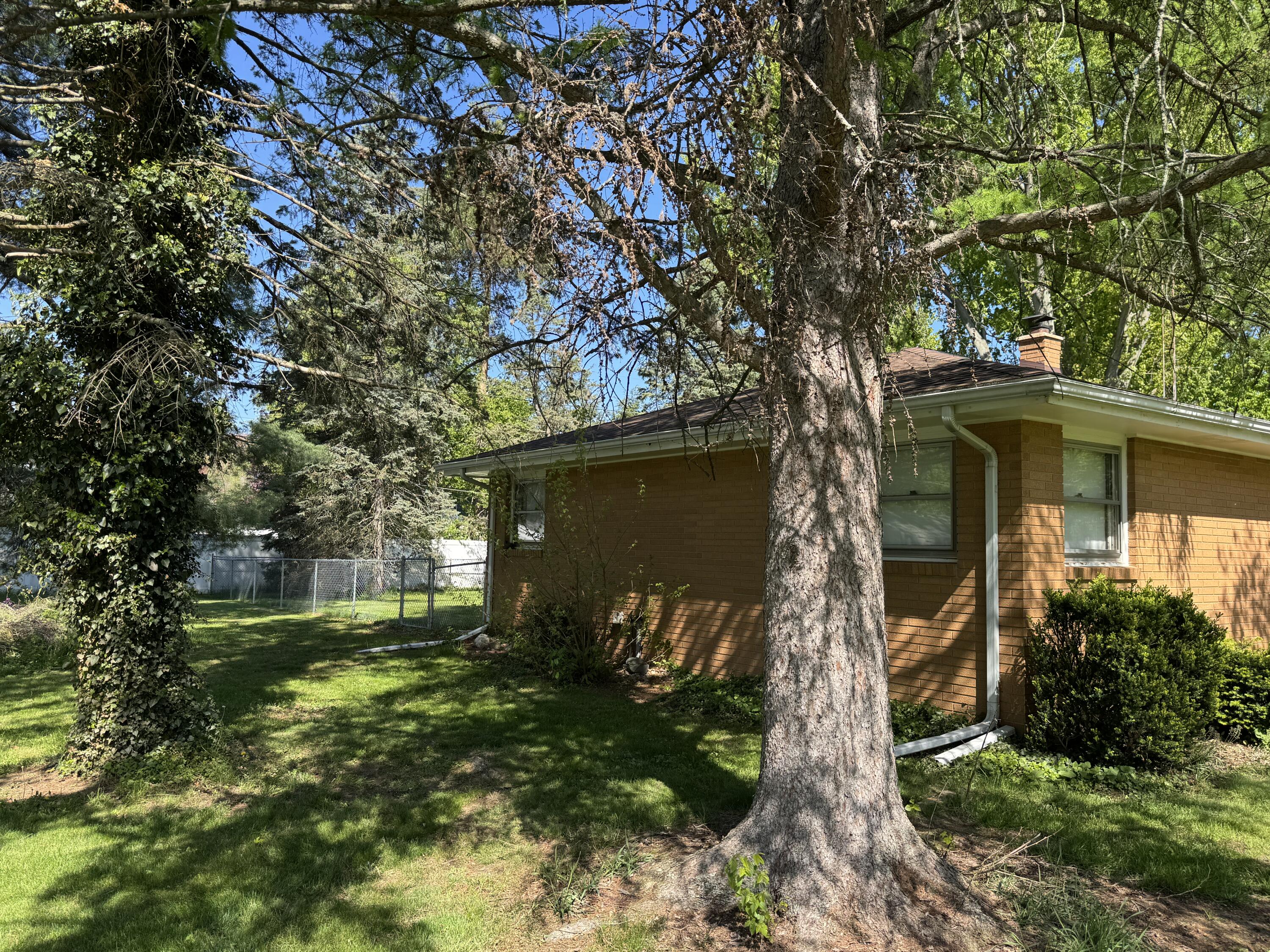 5634 W Hiawatha Lane Stevensville MI 49127