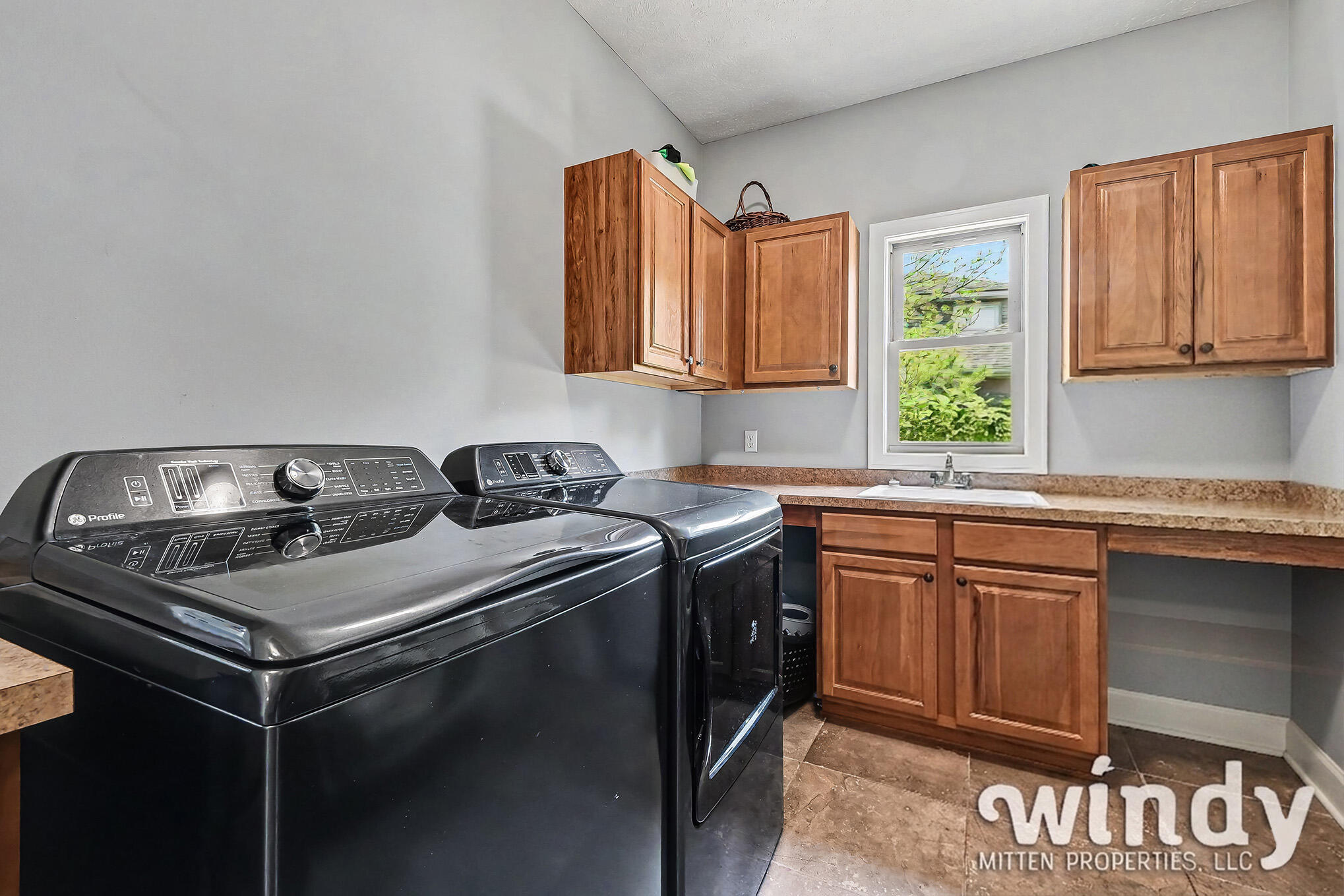 1330 Glen Ellyn Drive SE Grand Rapids MI 49546