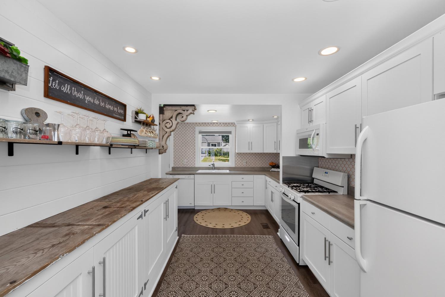 23612 S Shore Drive Edwardsburg MI 49112