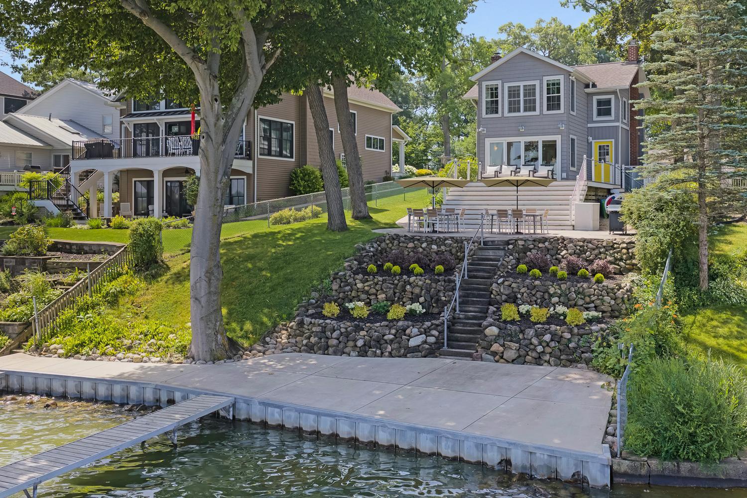 23612 S Shore Drive Edwardsburg MI 49112