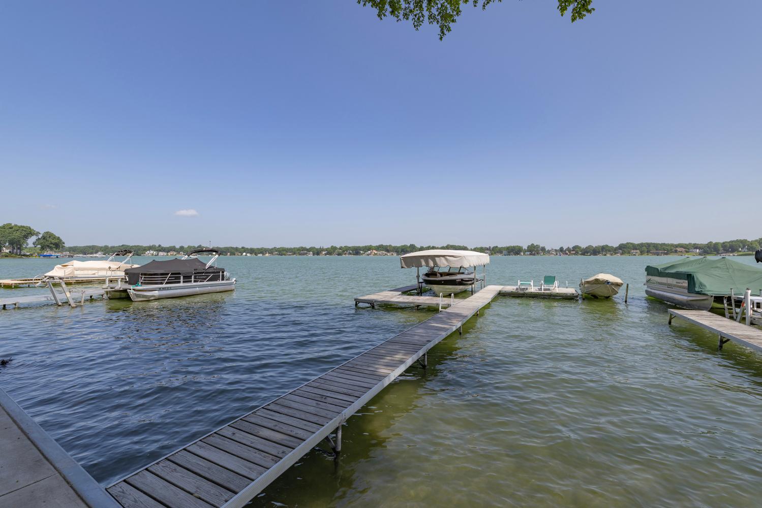 23612 S Shore Drive Edwardsburg MI 49112