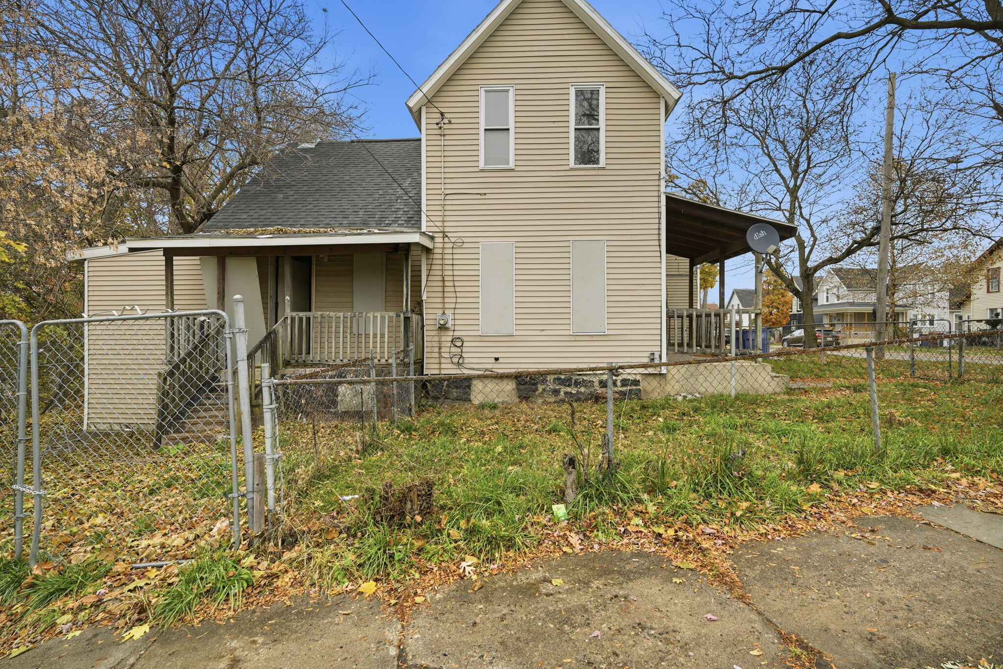 877 Oakland Avenue SW Grand Rapids MI 49503