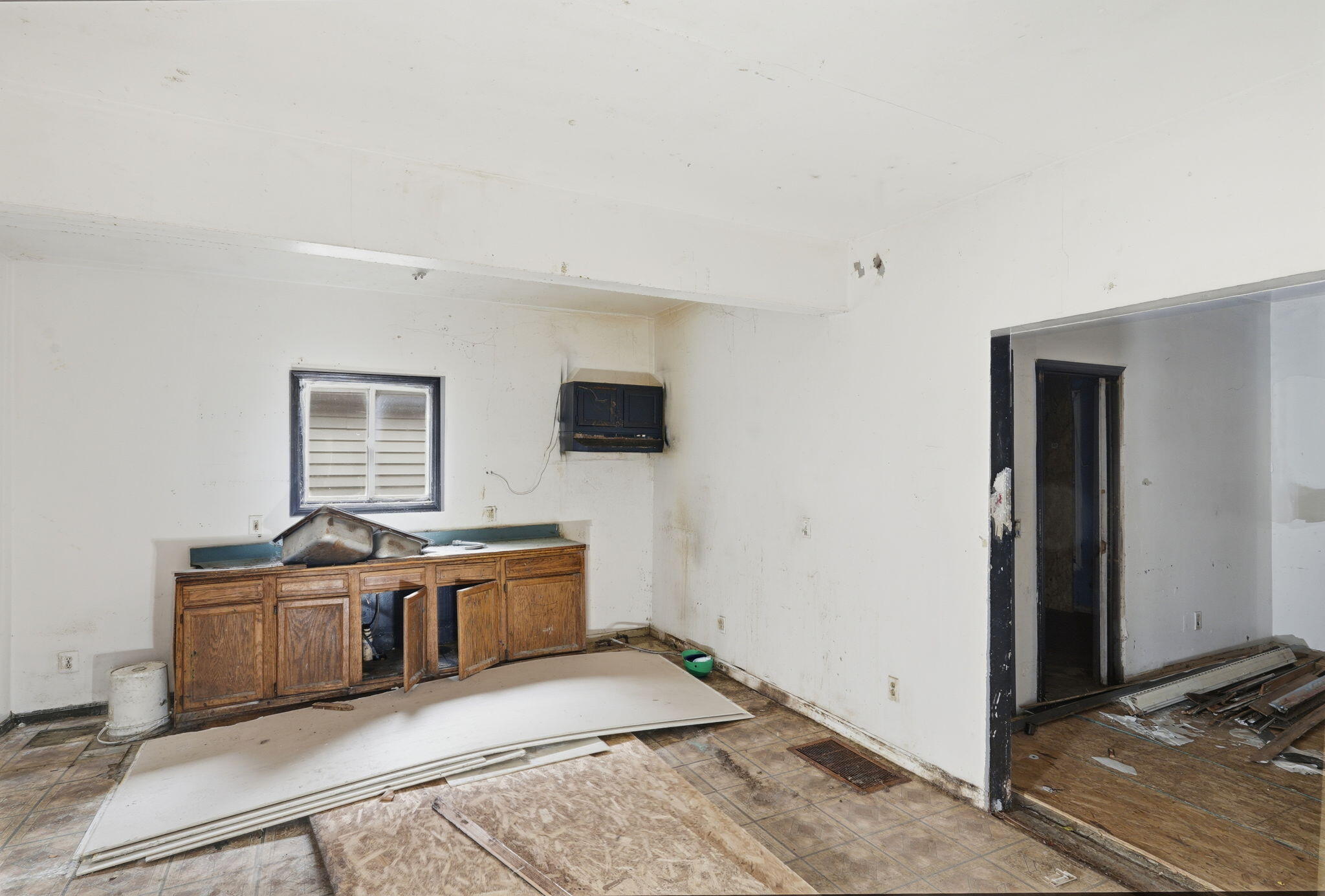 877 Oakland Avenue SW Grand Rapids MI 49503