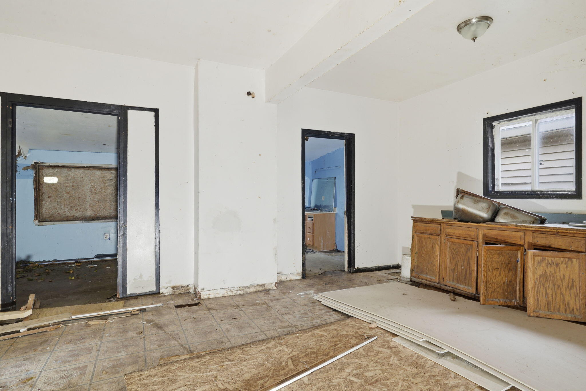 877 Oakland Avenue SW Grand Rapids MI 49503