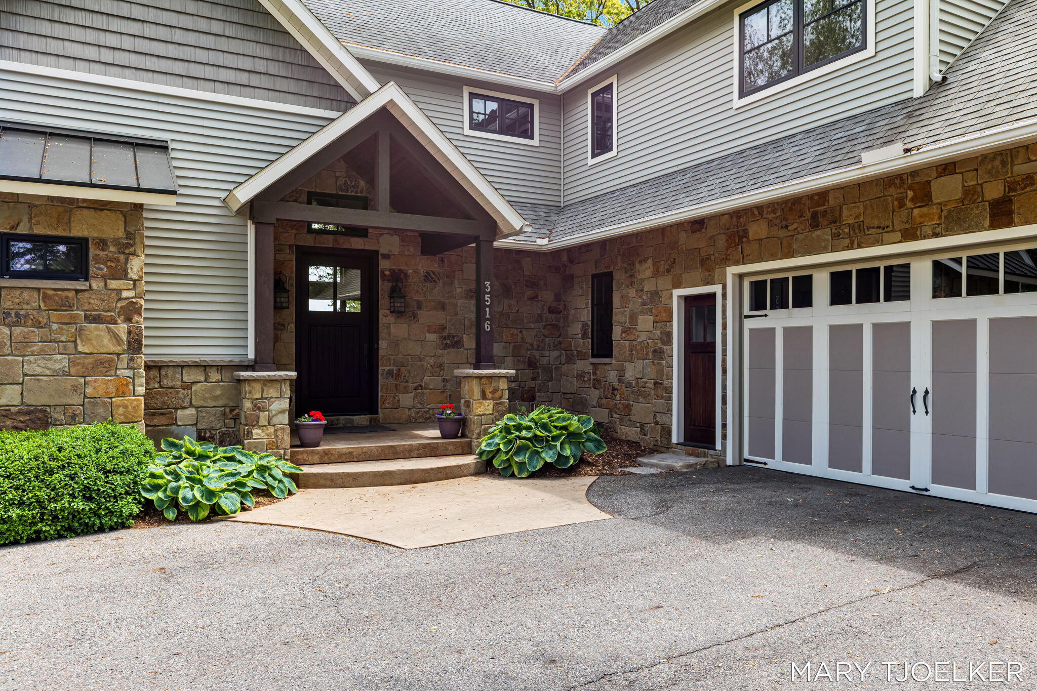 3516 Goodwood Drive SE Grand Rapids MI 49546