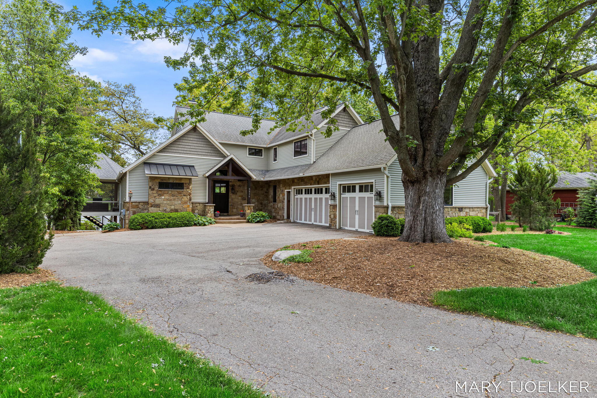 3516 Goodwood Drive SE Grand Rapids MI 49546