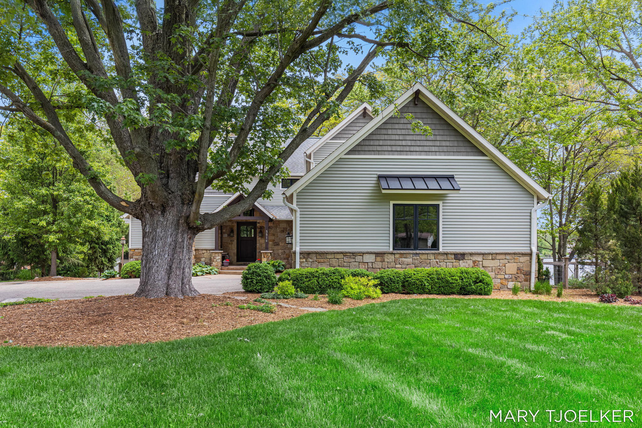 3516 Goodwood Drive SE Grand Rapids MI 49546