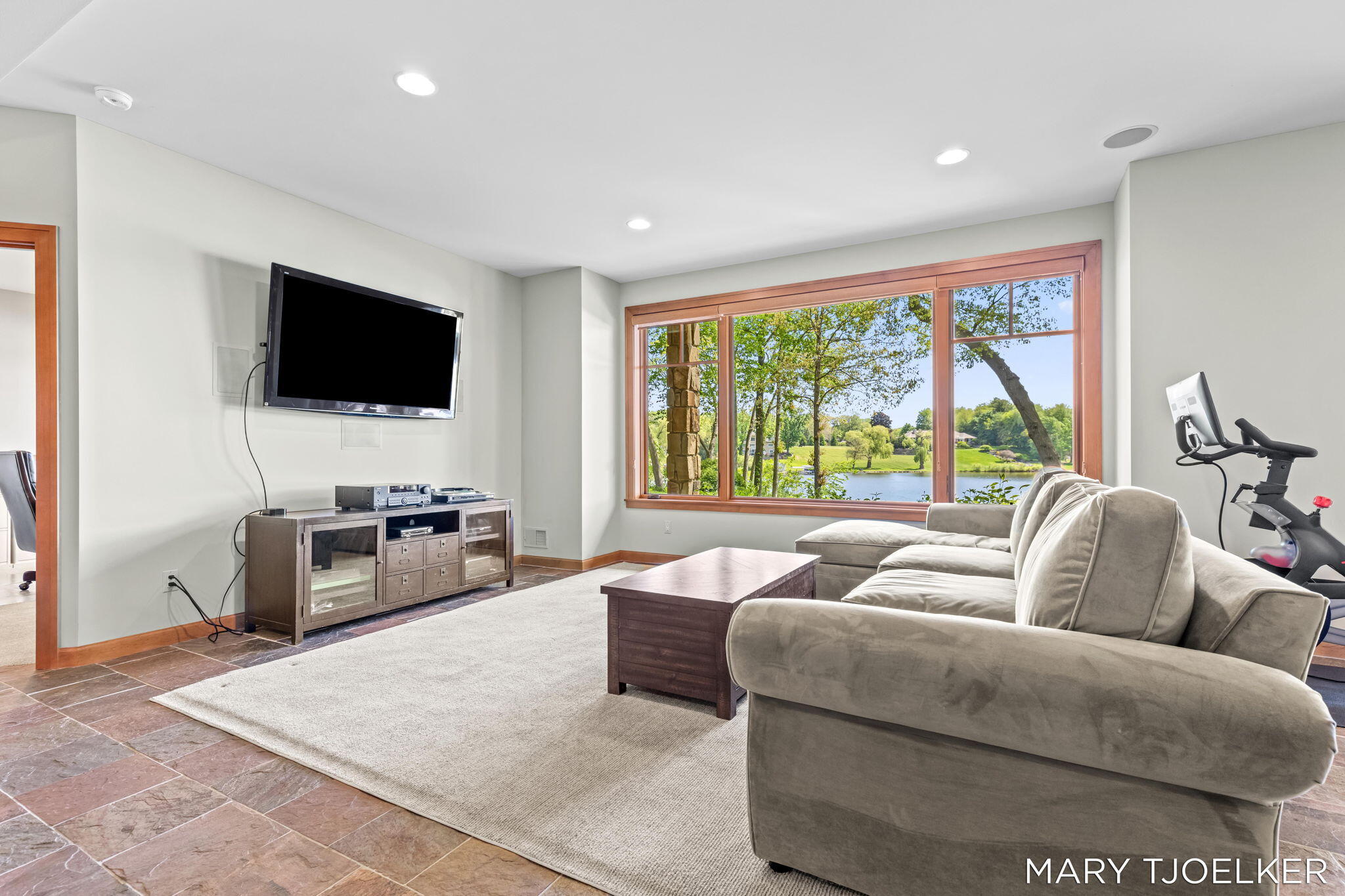 3516 Goodwood Drive SE Grand Rapids MI 49546