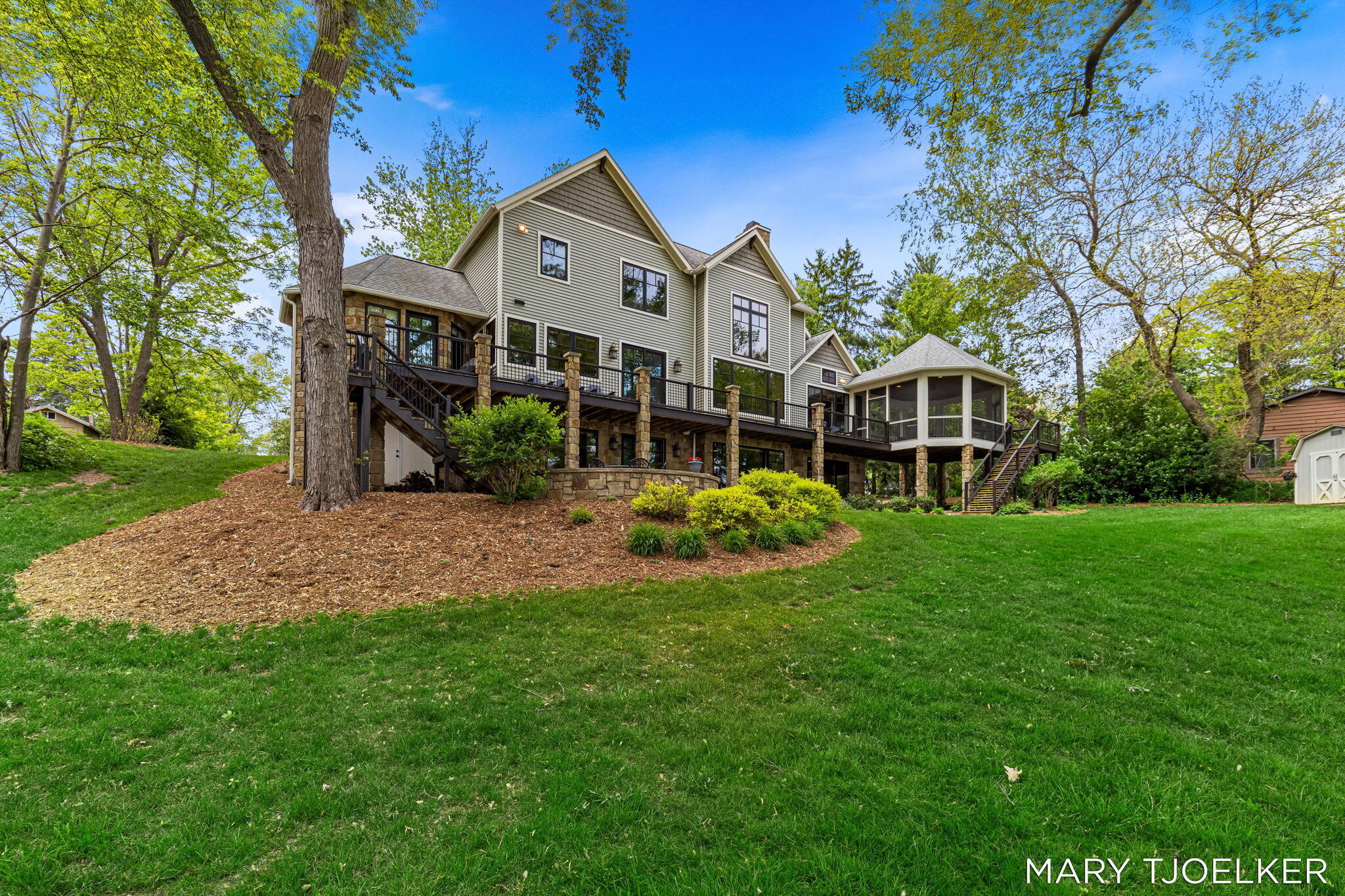 3516 Goodwood Drive SE Grand Rapids MI 49546